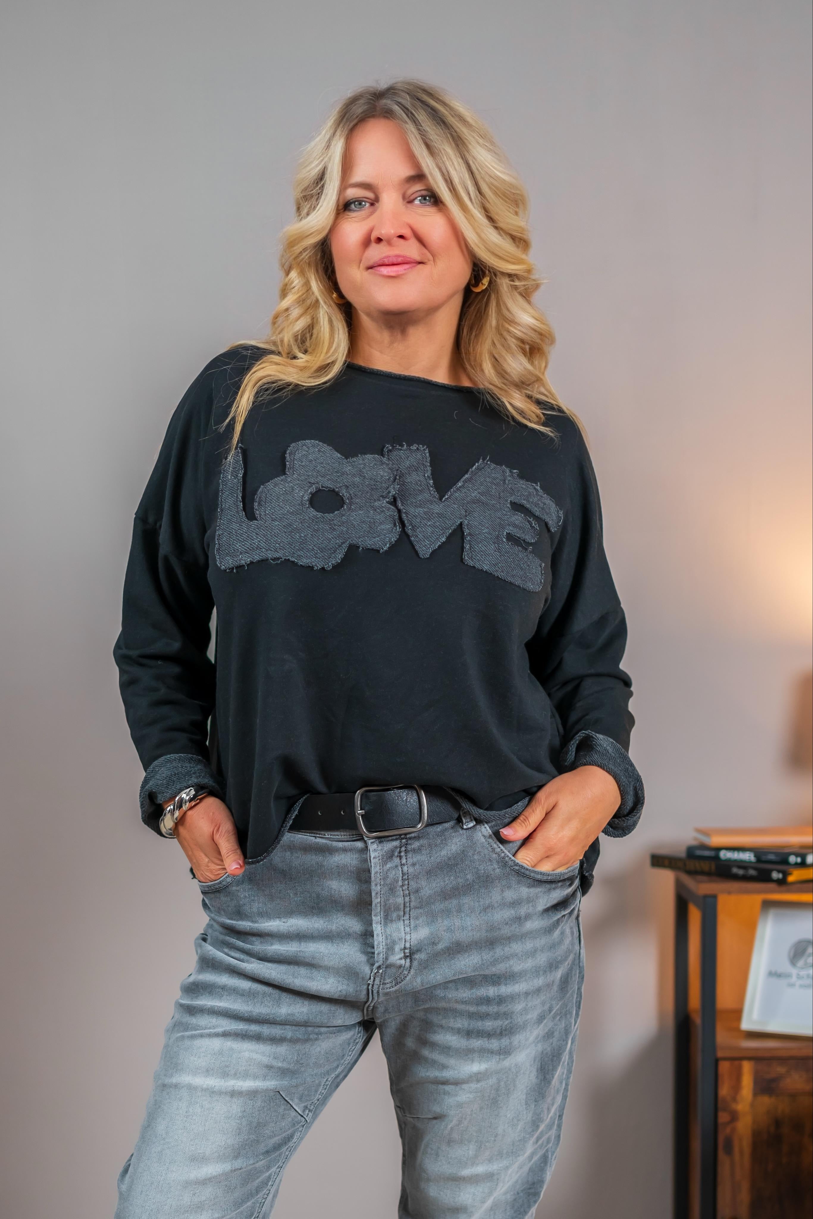 Sweatshirt mit LOVE-Aufdruck, schwarz