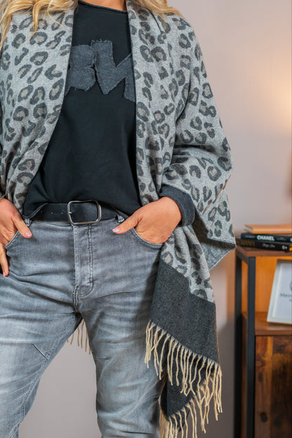 Poncho in Grau mit Leo-Print