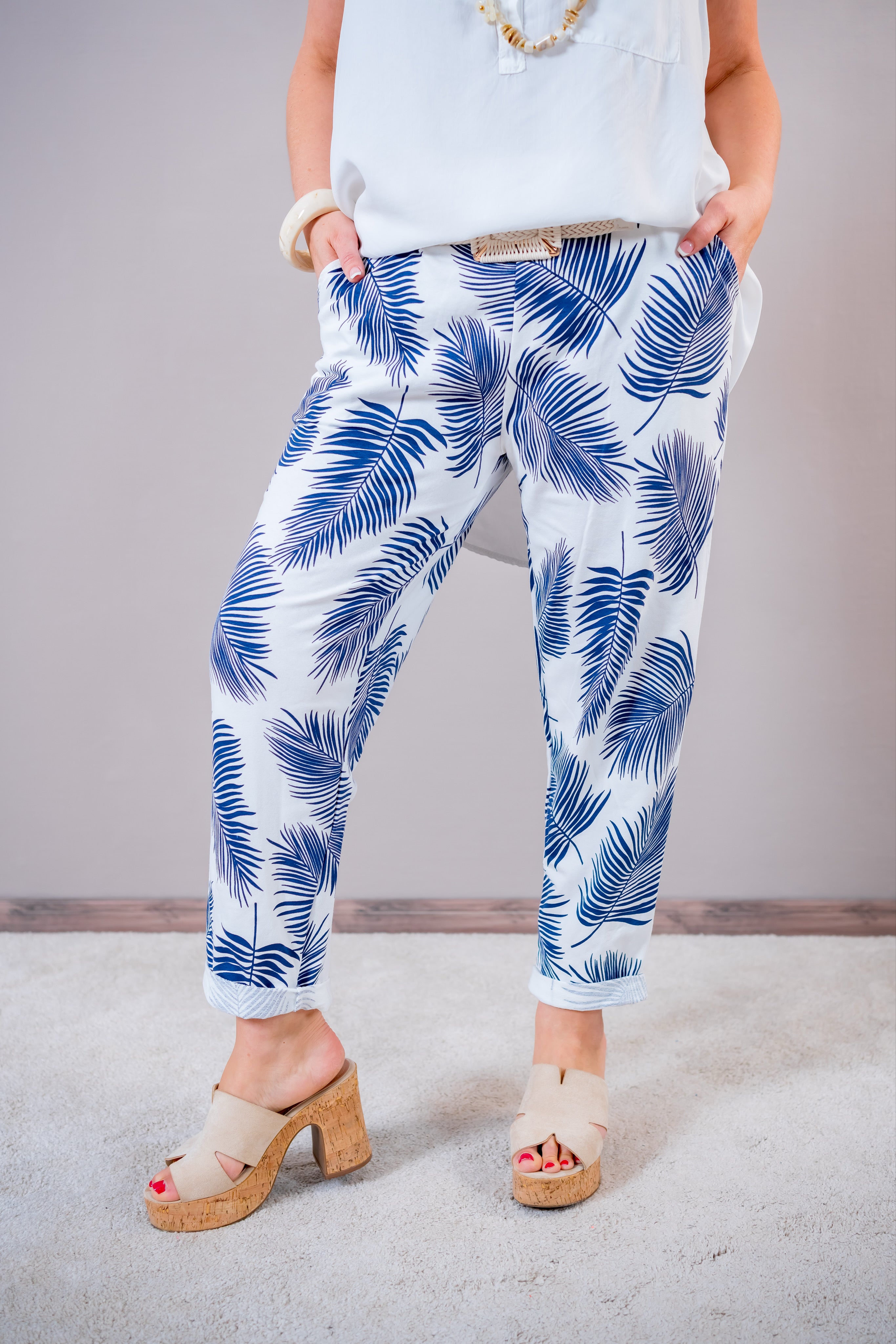 Jogger-Hose mit Palmen-Print, blau/wollweiß