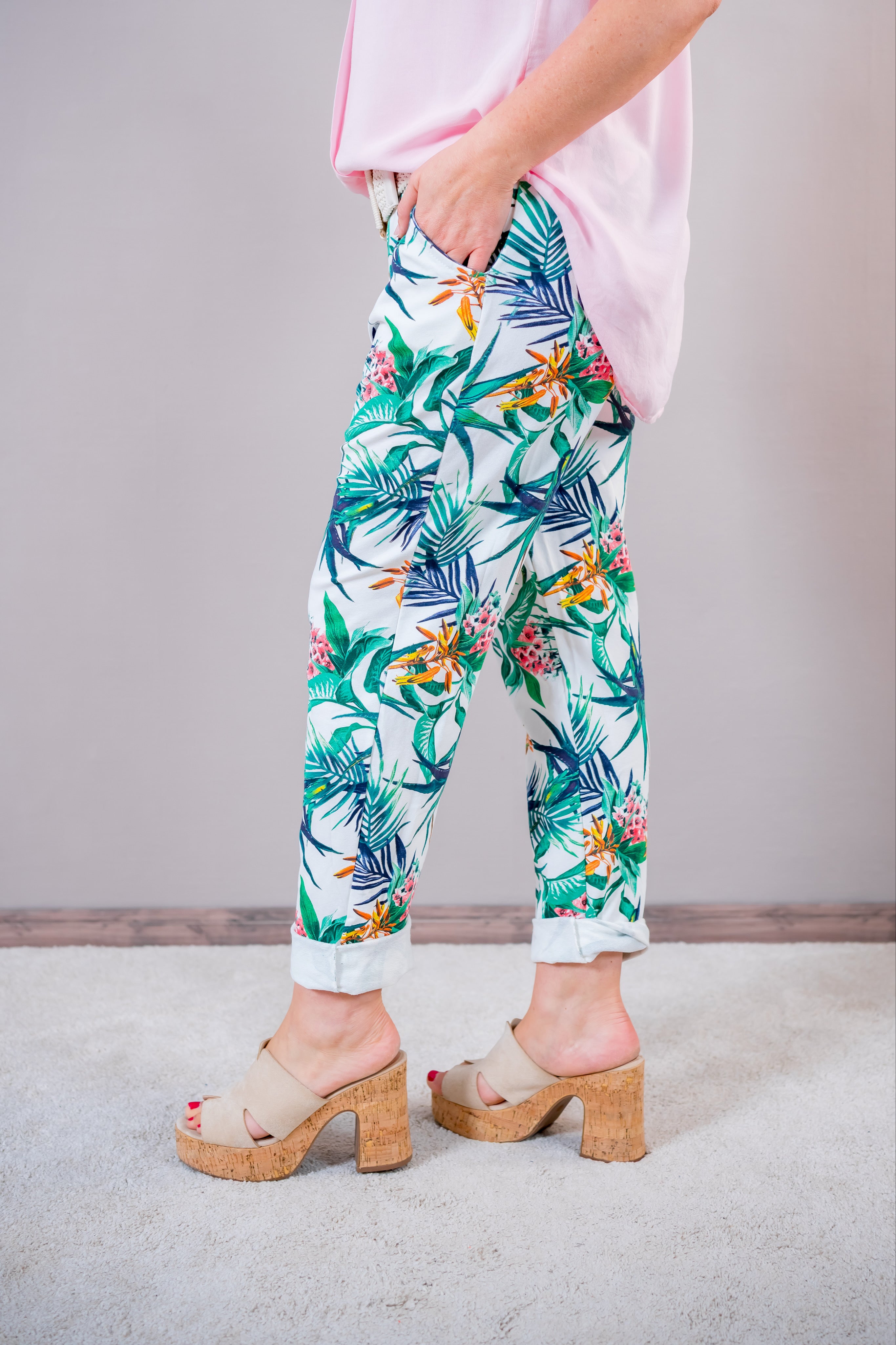 Jogger-Hose Tropical Print, mehrfarbig