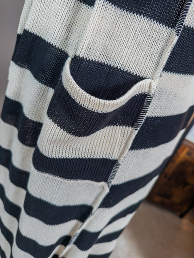 Langer Cardigan mit Streifenmuster, schwarz/creme