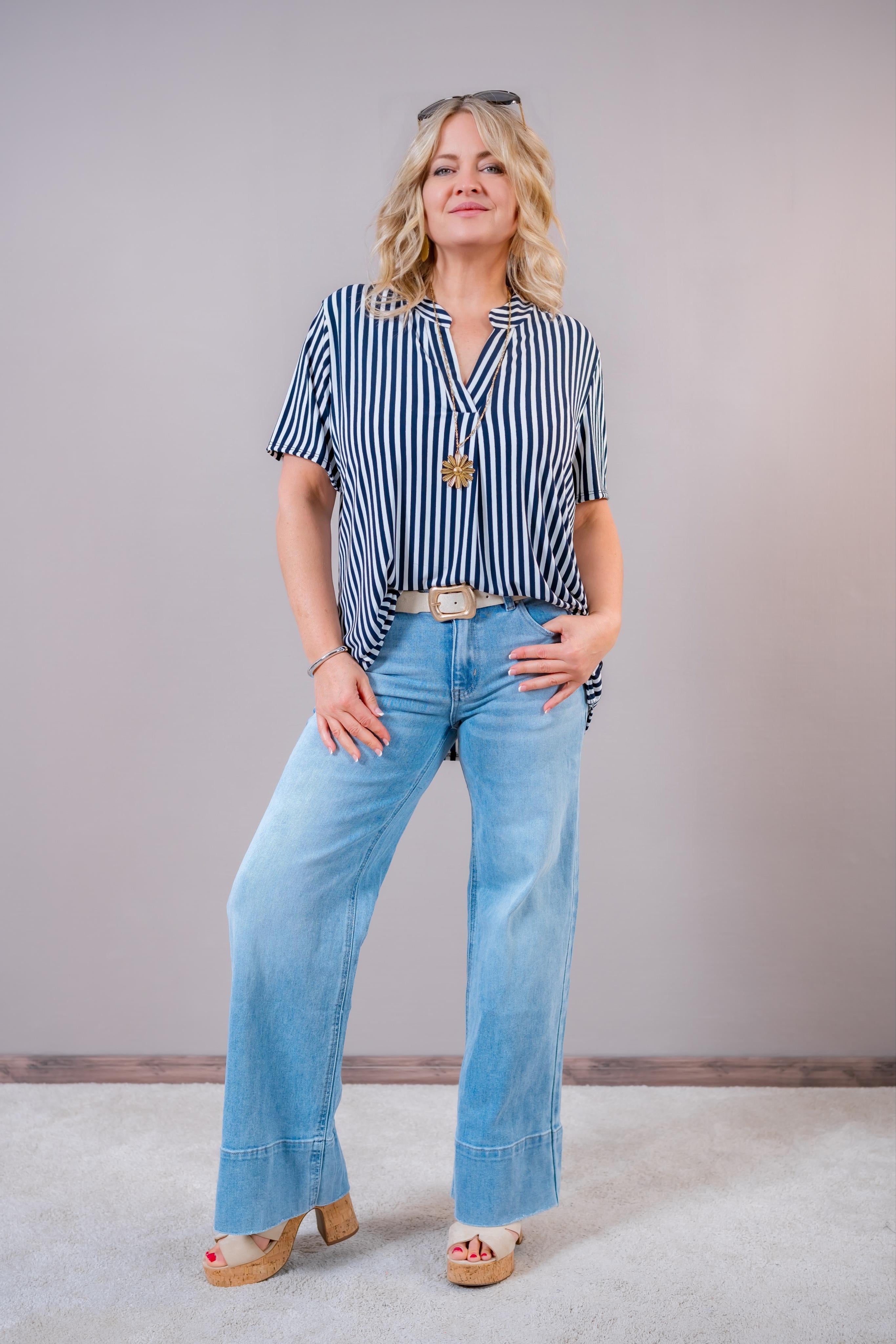 Gestreifte Tunika-Bluse mit V-Ausschnitt, marineblau/weiß