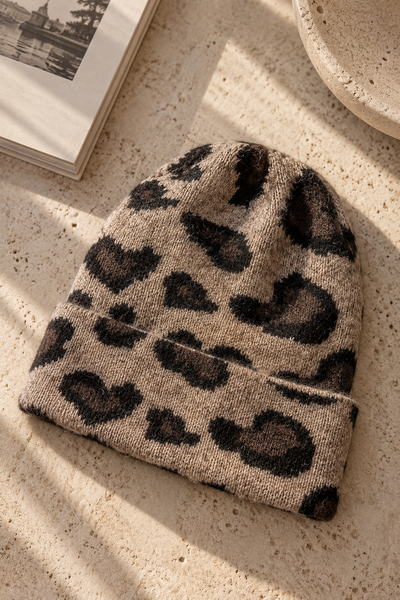 Mütze mit Herz Leo-Muster, taupe/braun/schwarz
