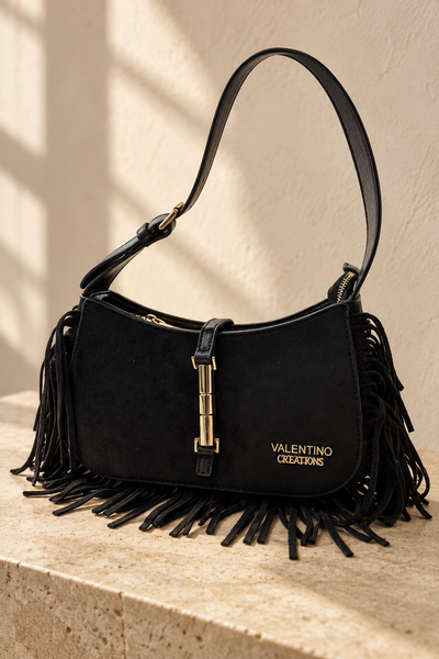Elegante Schultertasche in Velours-Optik mit Fransen, schwarz