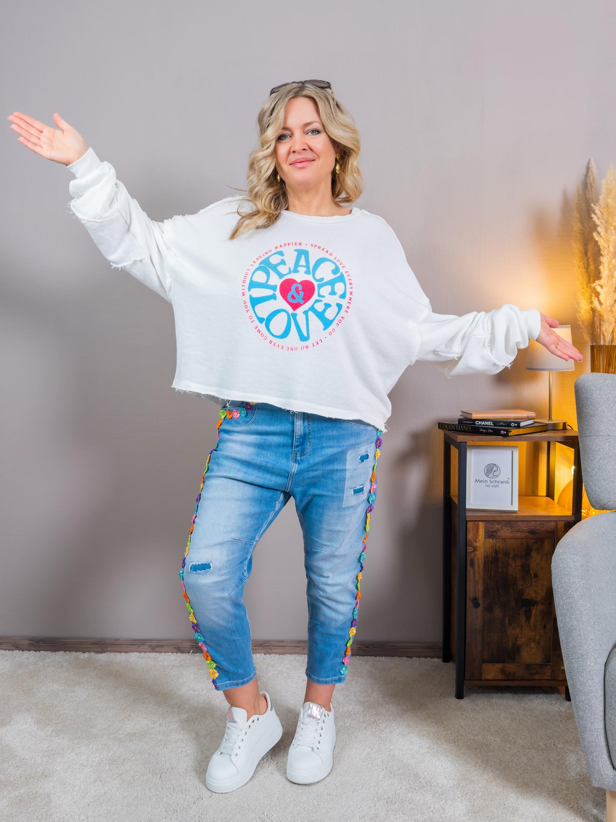 Sweatshirt mit Print "PEACE & LOVE", weiß