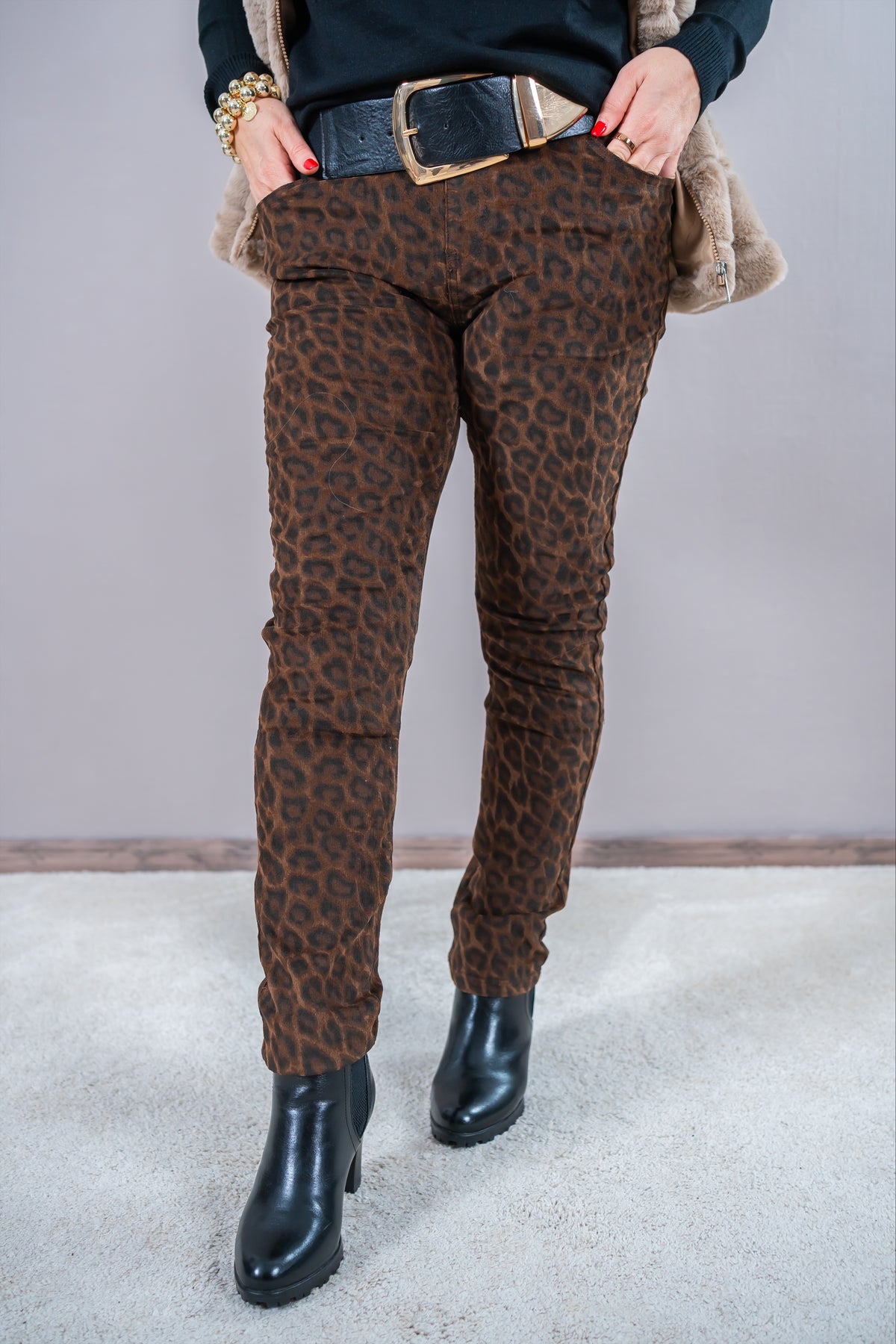 Stretchhose mit Leo Design, braun/camel