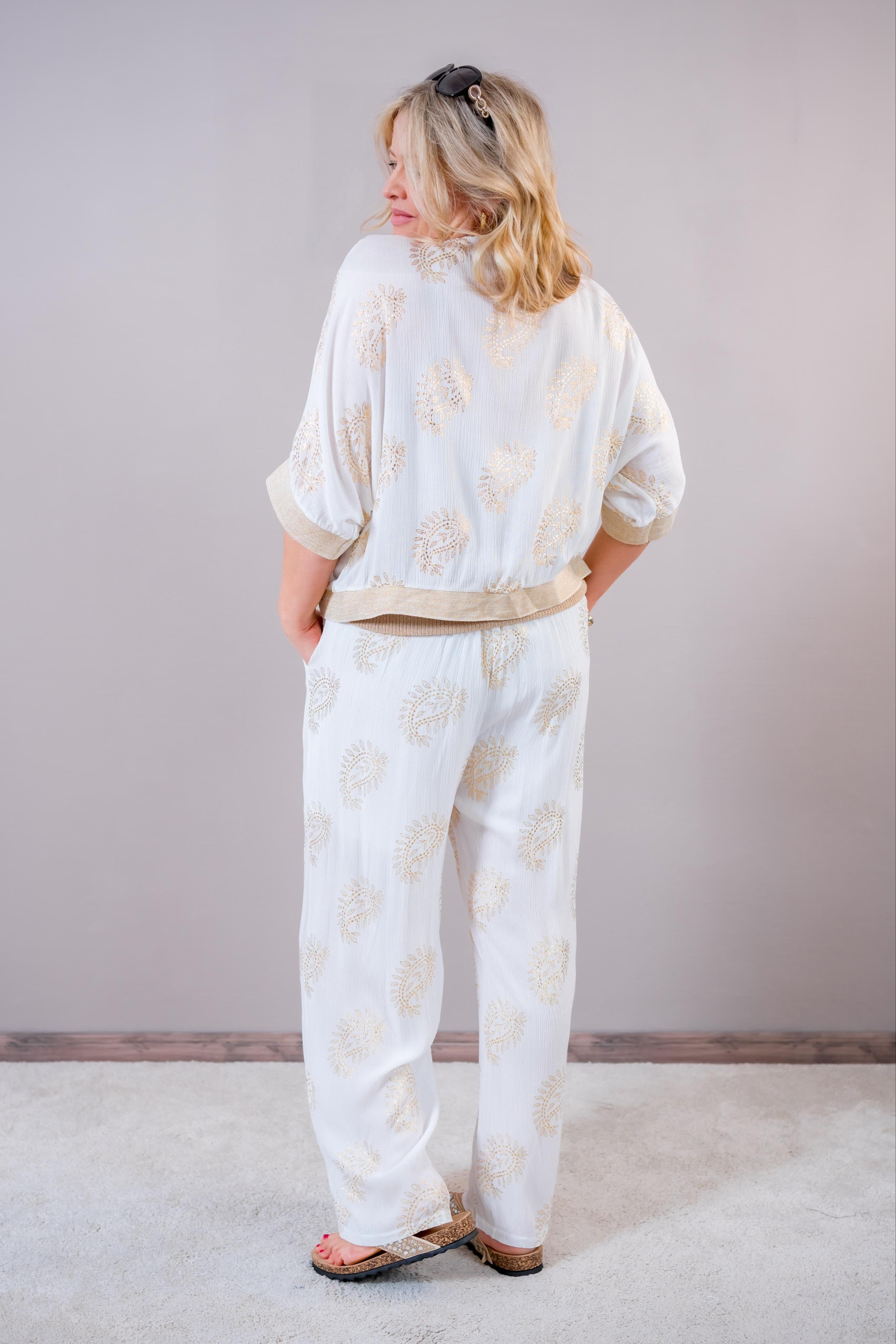 Weite Hose mit goldenem Muster, cremeweiß