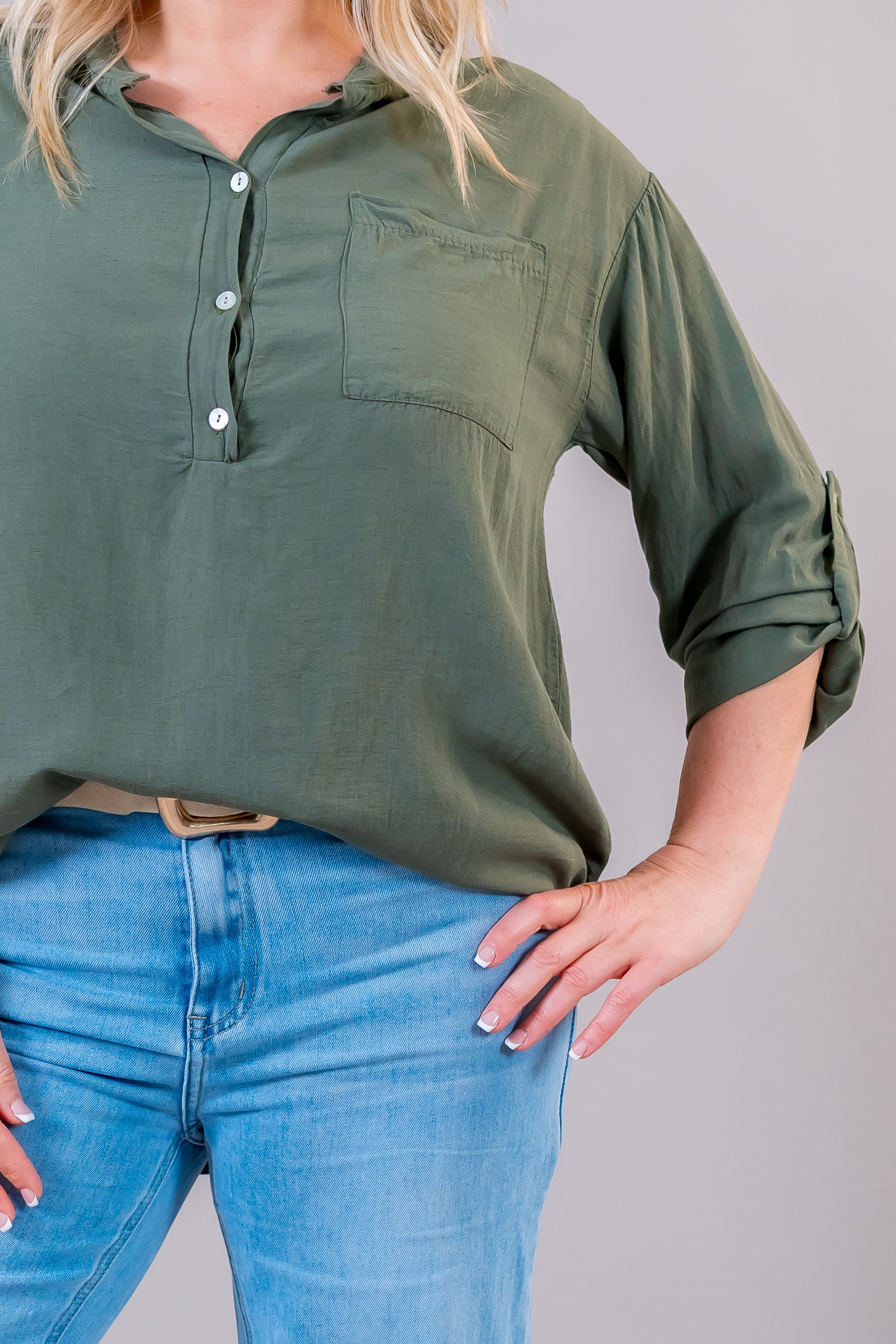 Tunika-Bluse mit Knopfleiste, khaki
