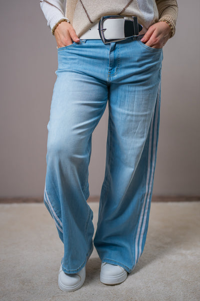 Lässige Wide-Leg-Jeans mit seitlichem Zierstreifen, used-wash hellblau