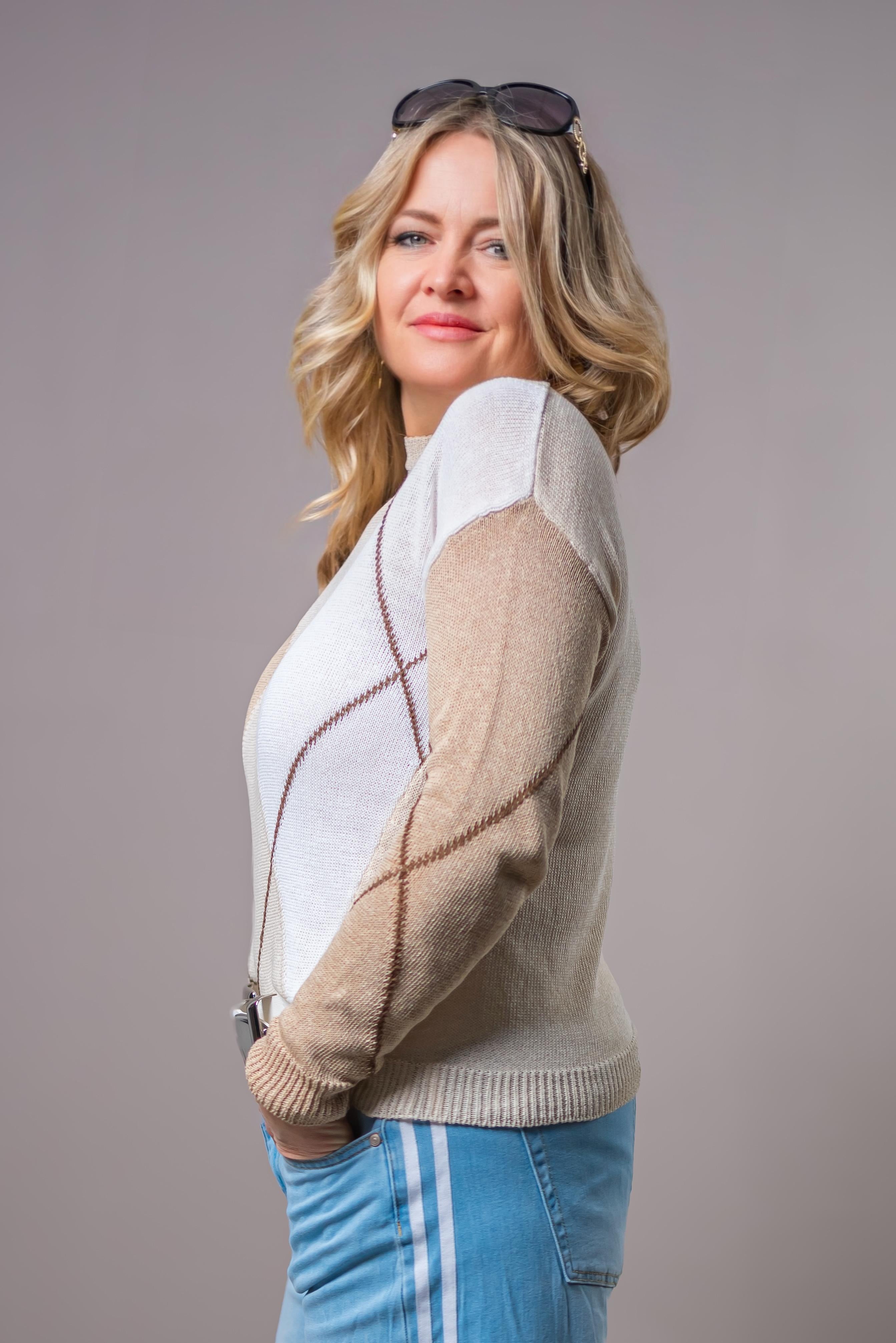 Leichter Strickpullover mit Rautenmuster, weiß/creme/beige