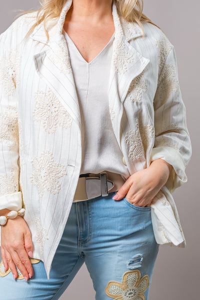 Stylischer Blazer mit Blumen-Stickerei, creme