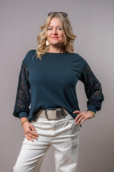 Leichtes Shirt mit Spitzenrücken, schwarz