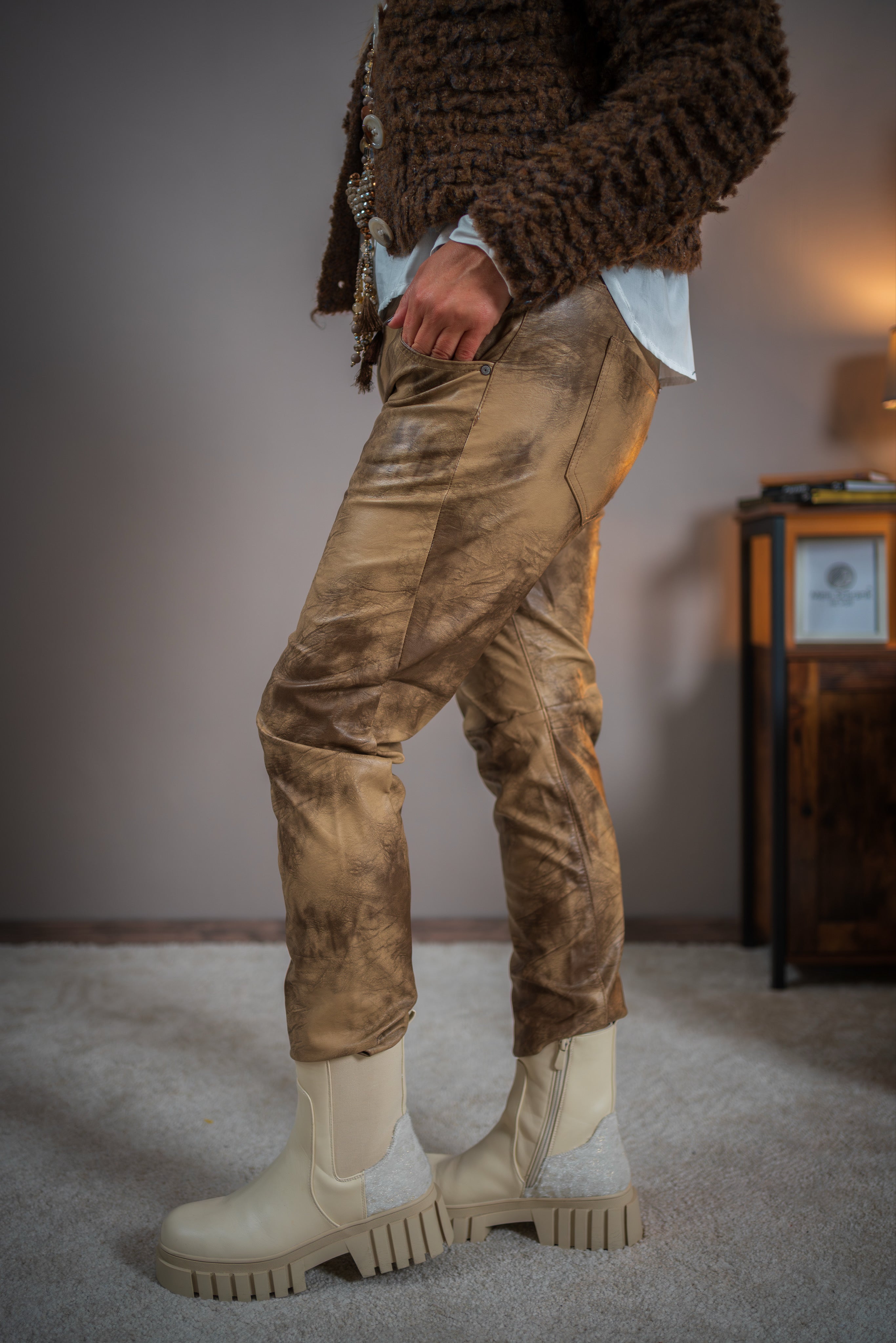 Lederimitatshose, braun-beige