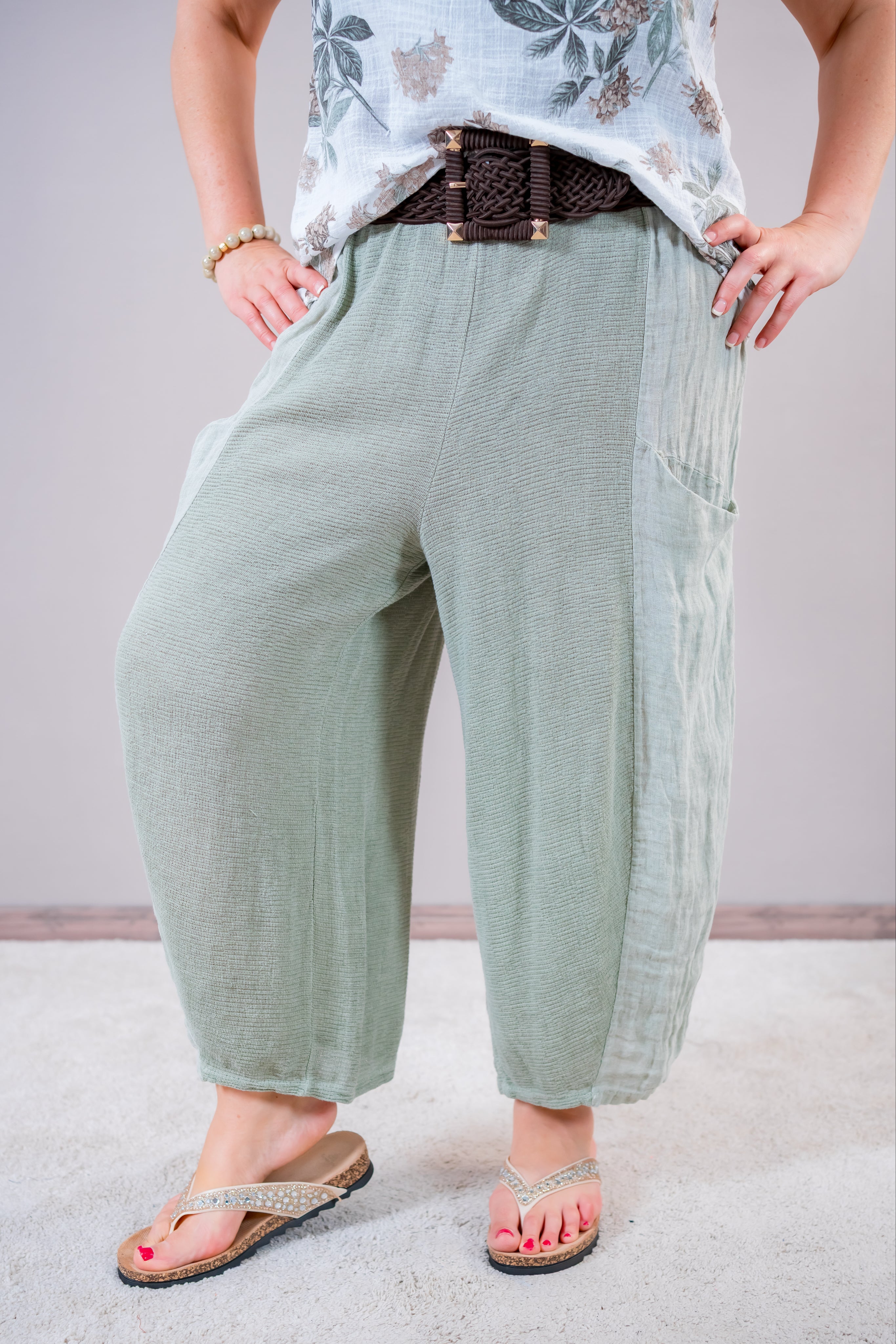 Weite Hose mit Taschen, khaki