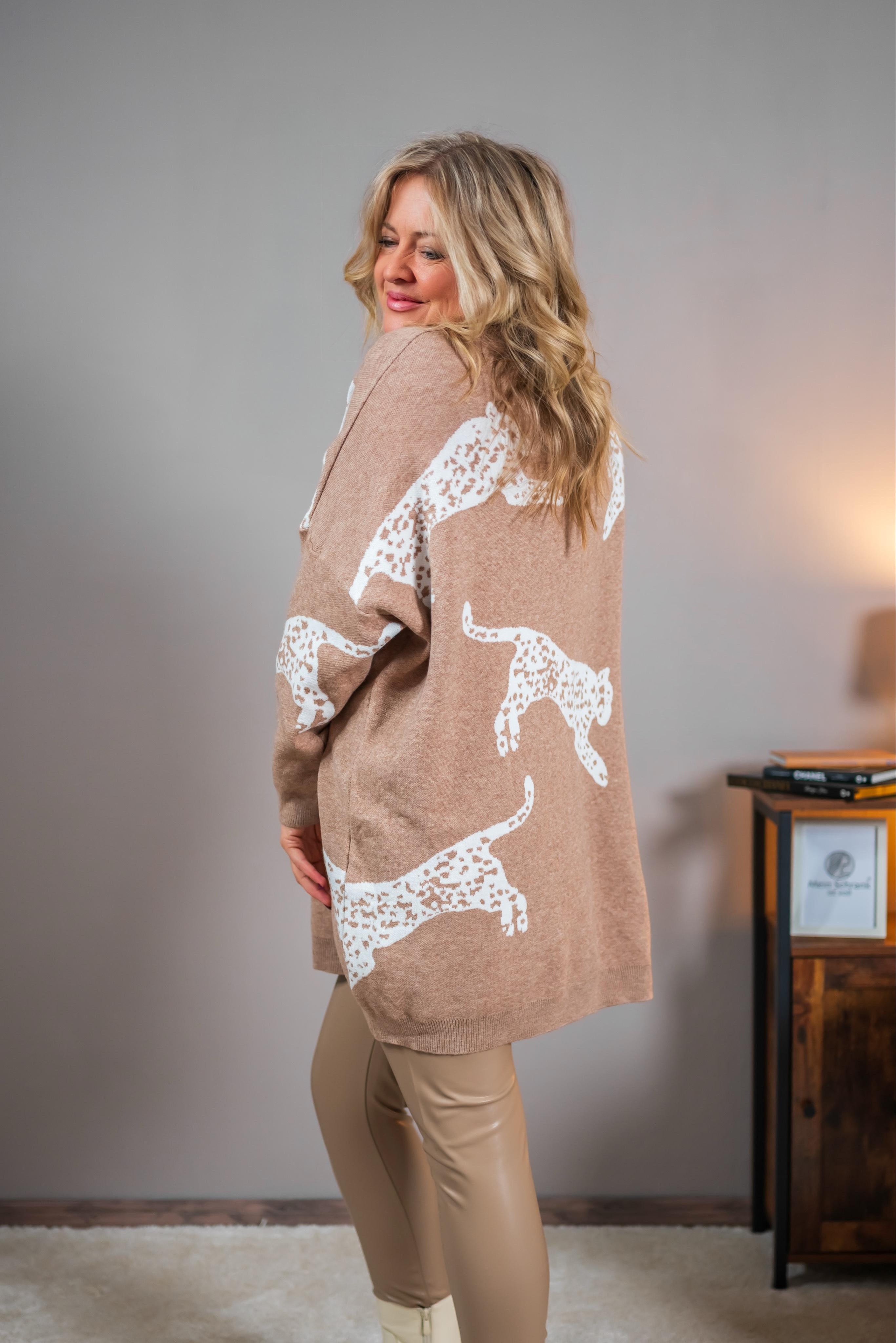 Weicher Strickpullover mit Leopardenmotiv, Camel