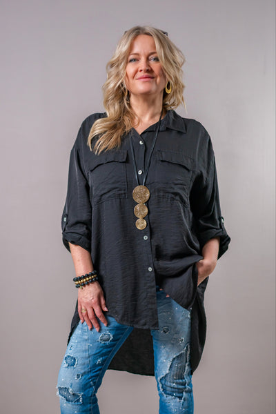 Long-Bluse mit Hemdtaschen, schwarz