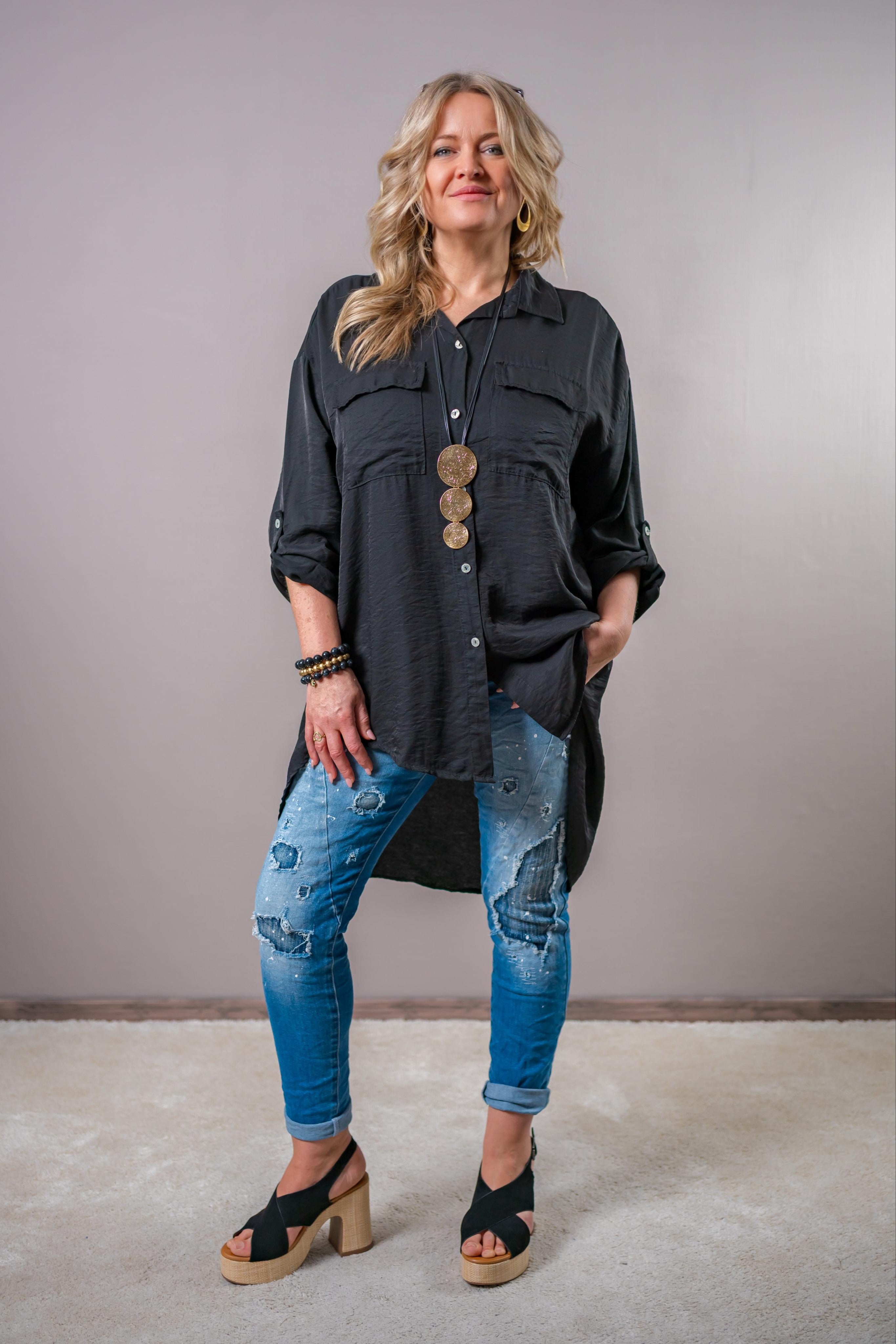 Long-Bluse mit Hemdtaschen, schwarz