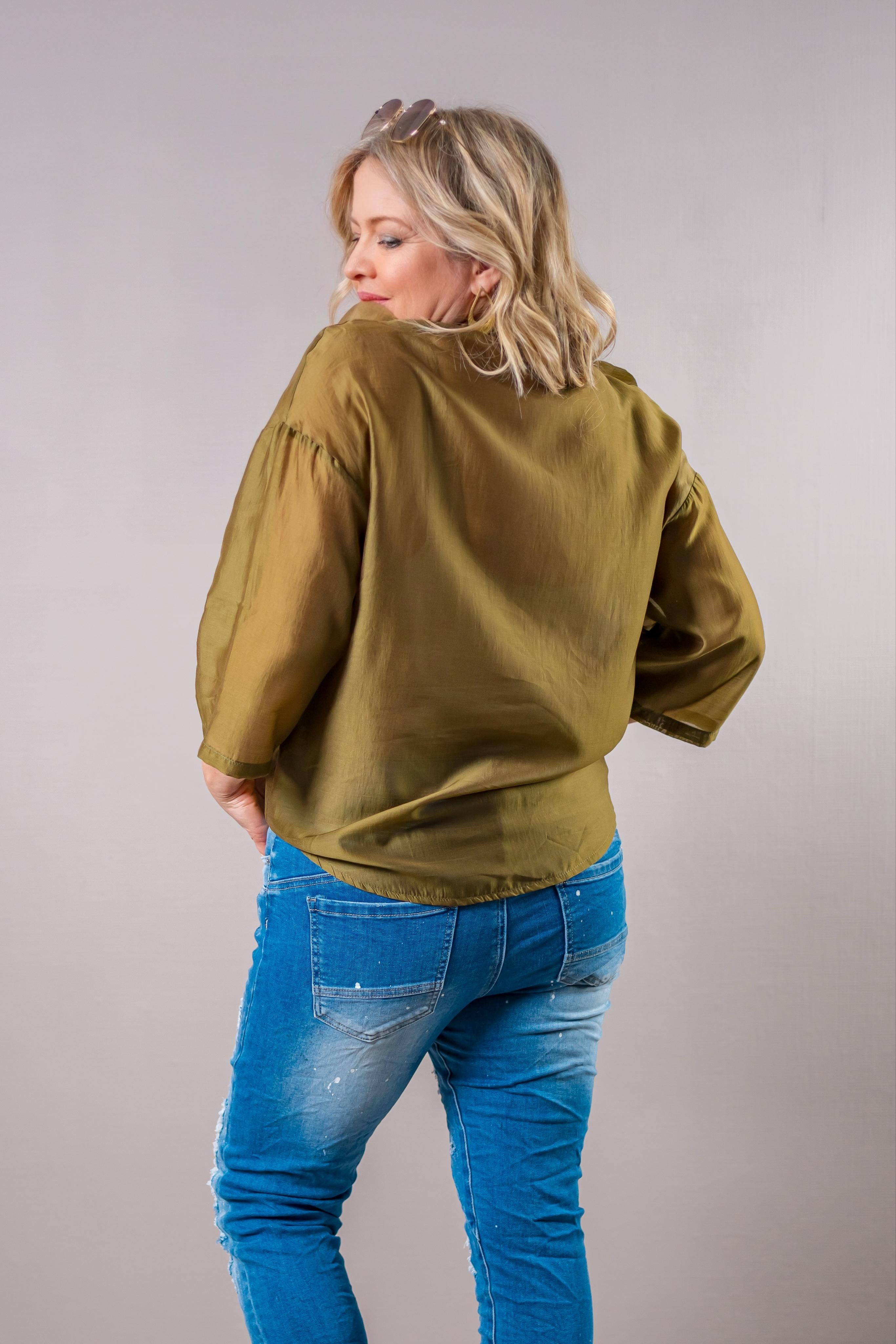 Bluse mit eleganten Volants, olivgrün