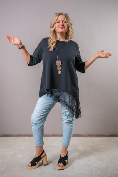 Halbarm-Shirt mit Rundhalsausschnitt, schwarz