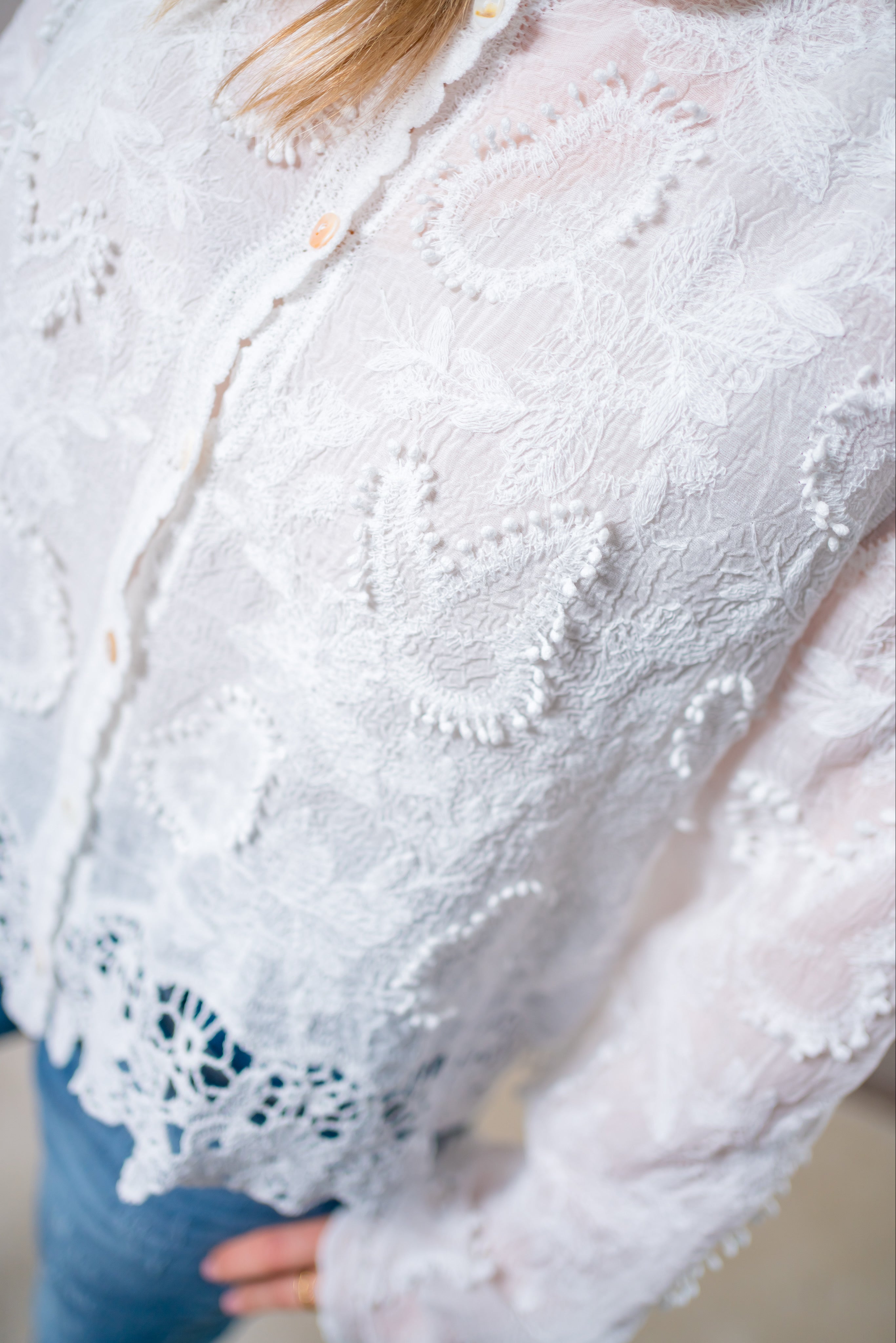 Bluse mit Allover-Details, weiß