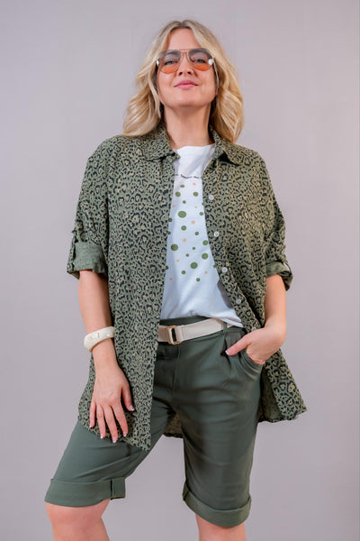 Lange Bluse mit Leo-Design, khaki