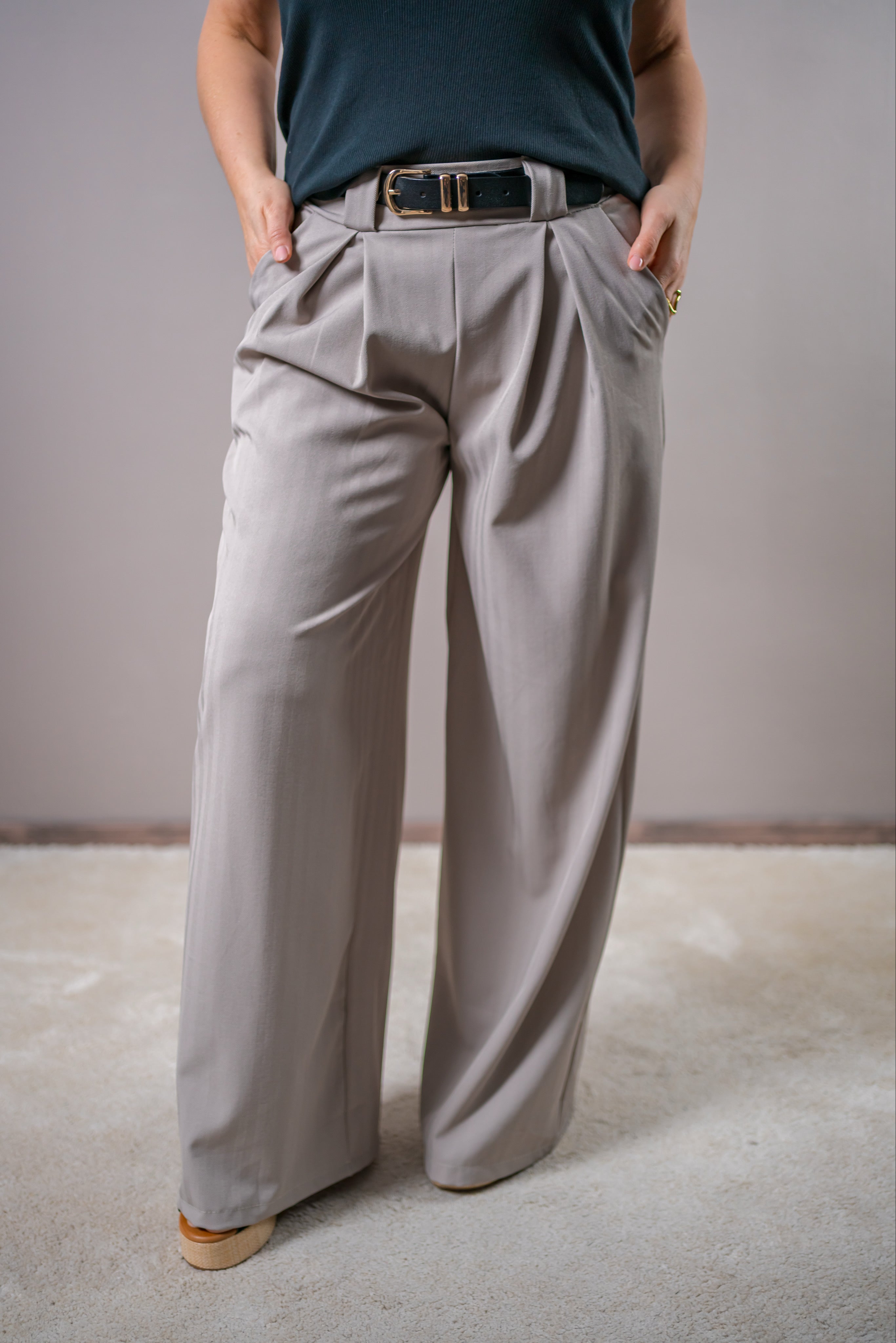 Wide Leg Hose mit Bundfalten, grau-beige