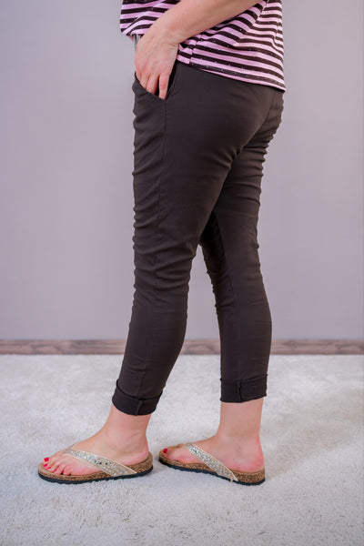 Stretchhose mit Crinkle-Effekt, schokobraun