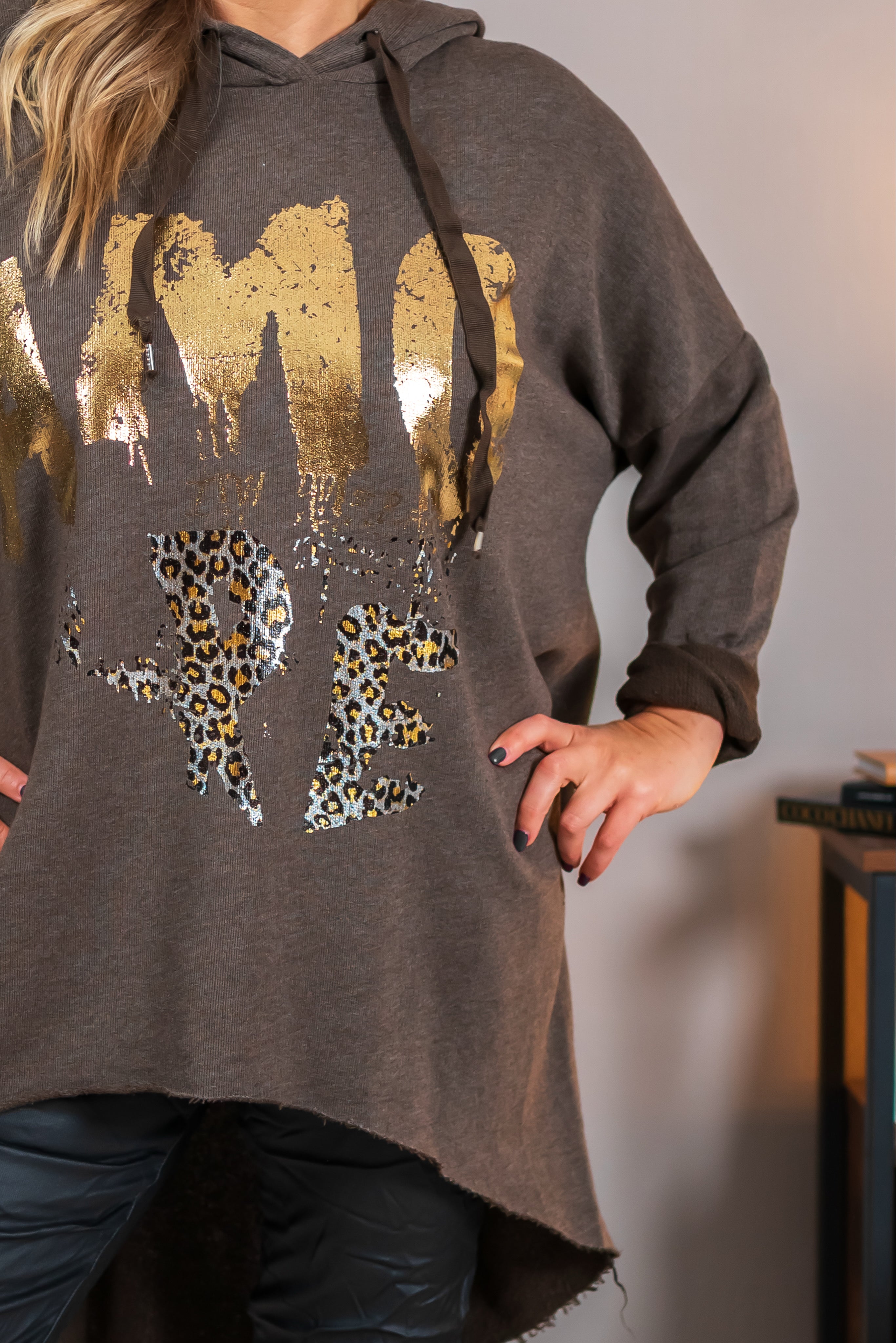 Long Hoodie "Amour" mit Goldprint, schokobraun
