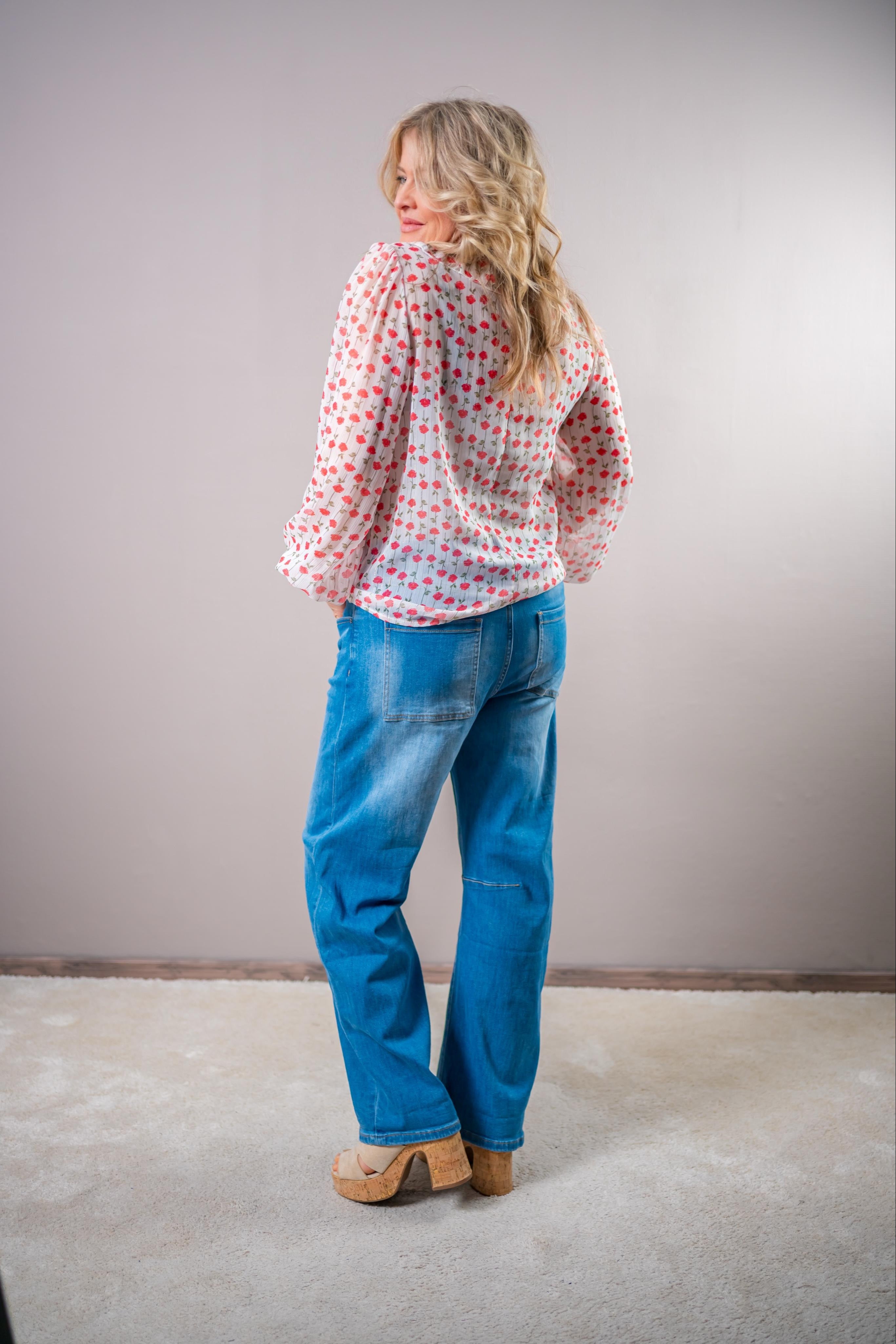 Romantische Bluse mit Blumenprint und Rüschenkragen