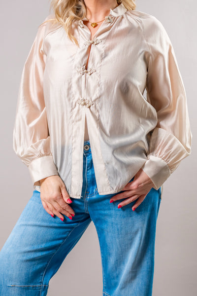 Bluse mit stylischem Verschluss, creme