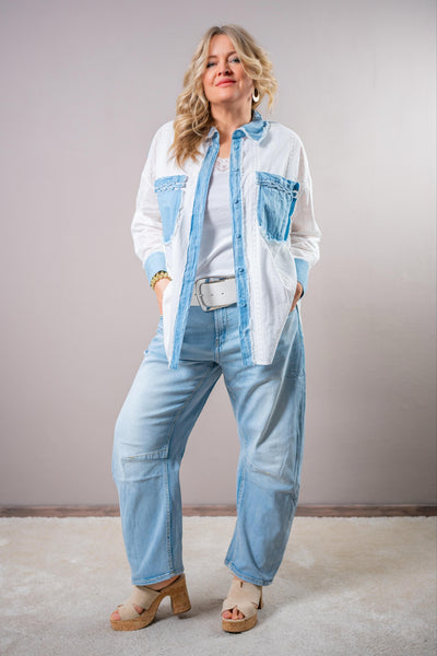 Stylische Bluse mit Fransenkragen und Denim-Einsatz