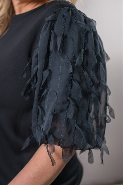 Stylisches Shirt mit Fransenärmeln, schwarz