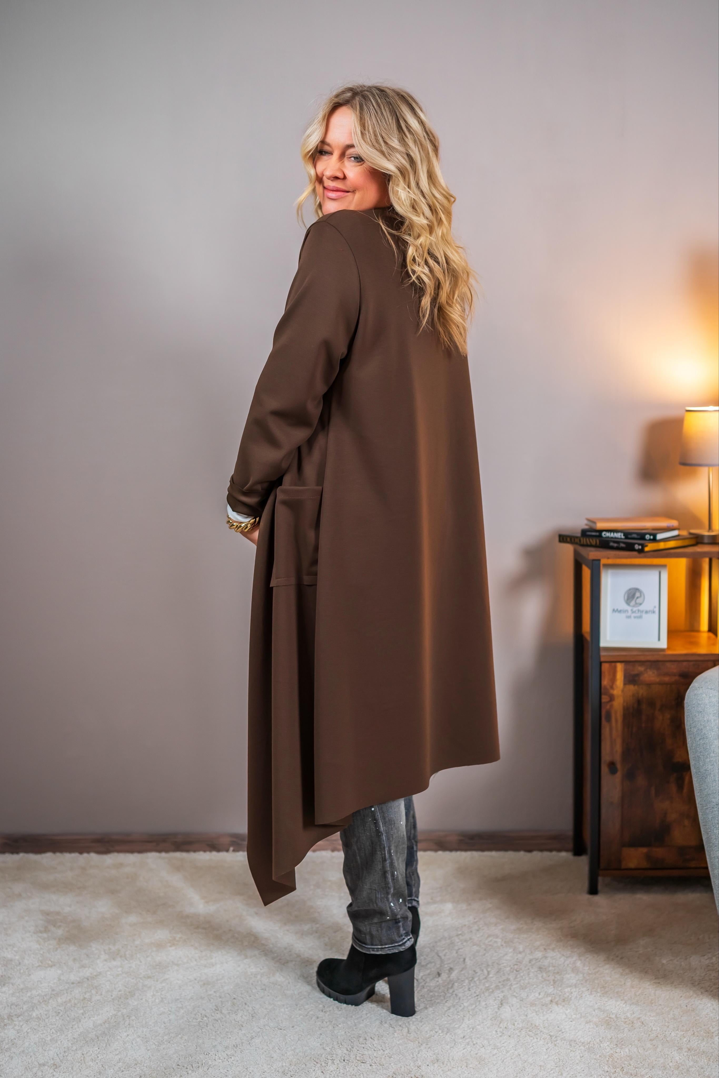 Langer Cardigan mit Wasserfall-Front, schokobraun