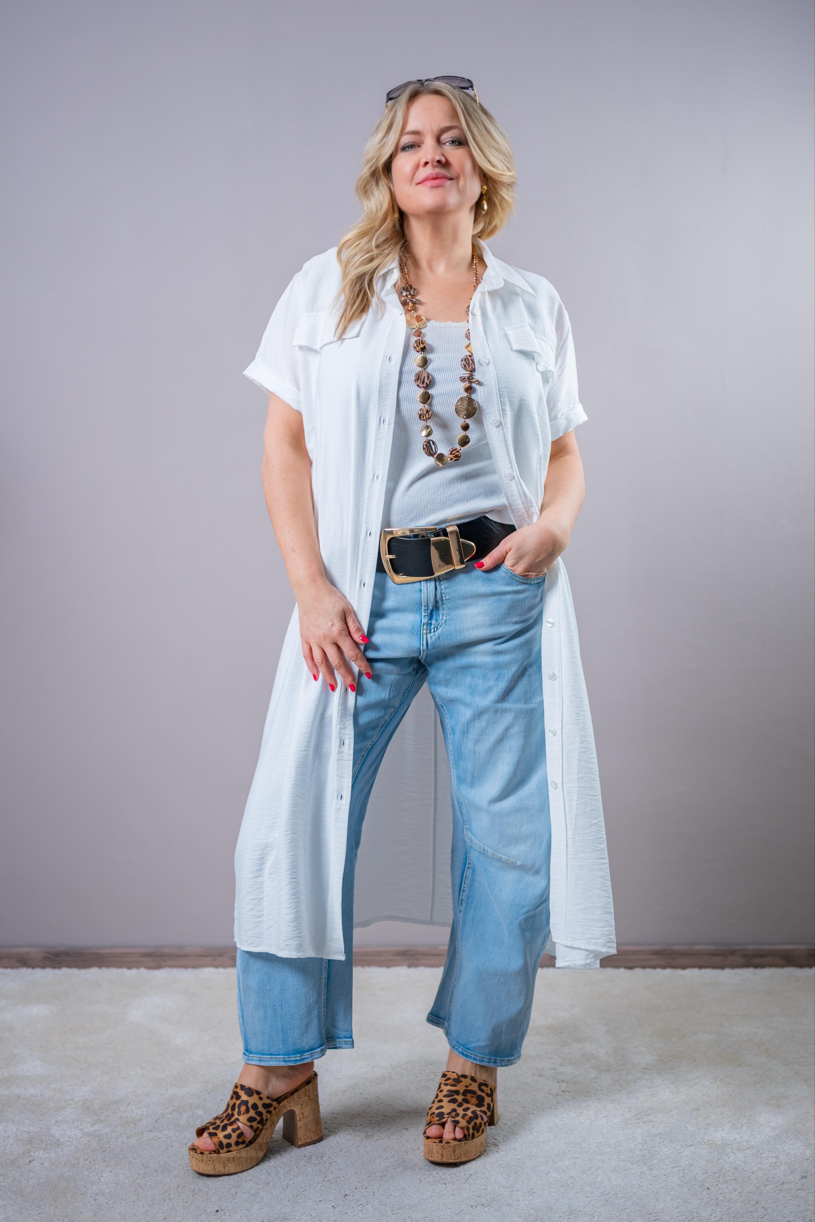 Lässiges Hemdkleid in Weiß