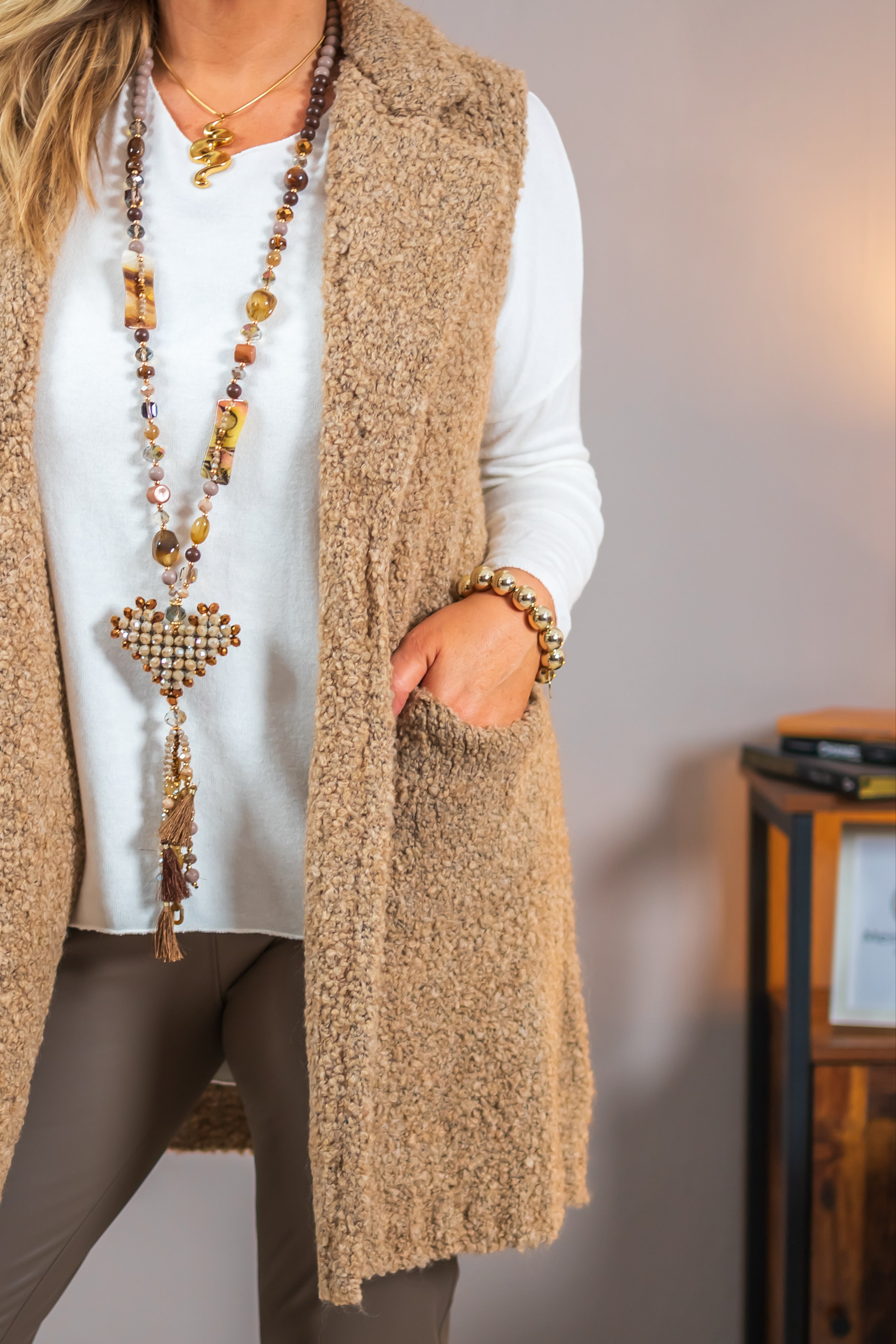 Bouclé-Weste in Camel