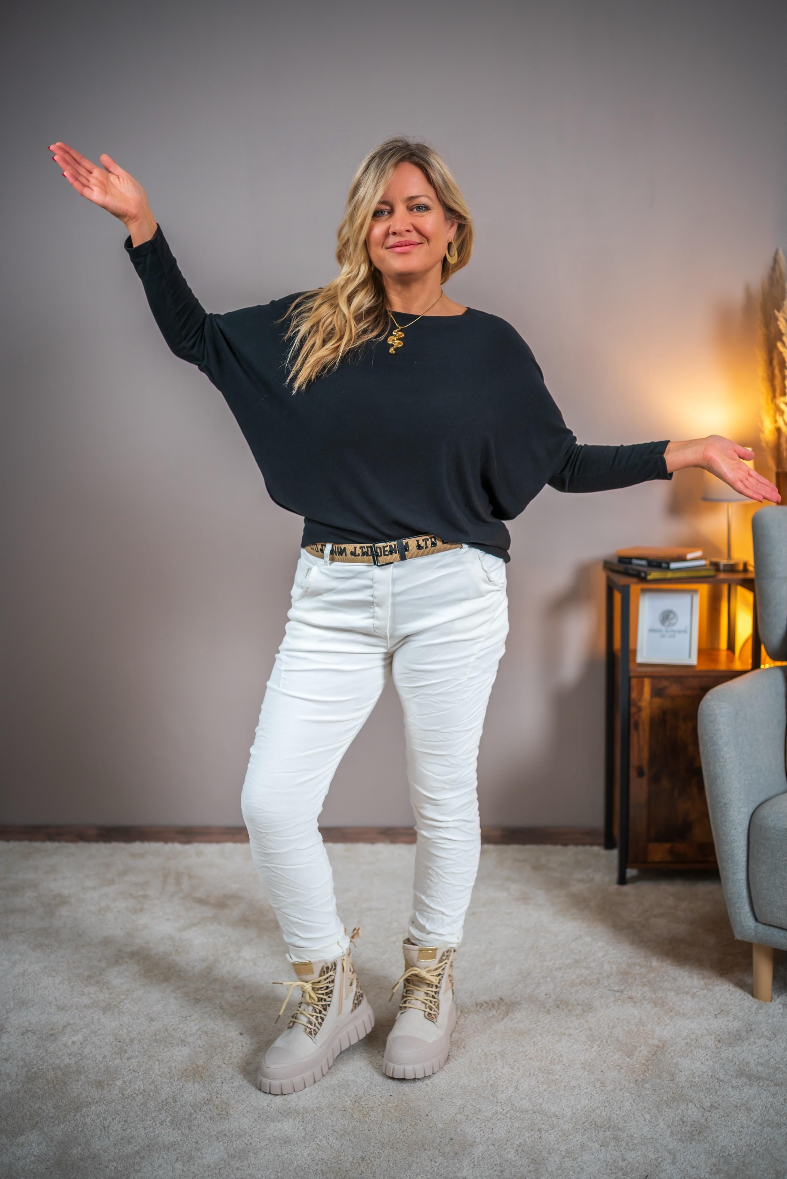 Oversize-Pullover in Schwarz