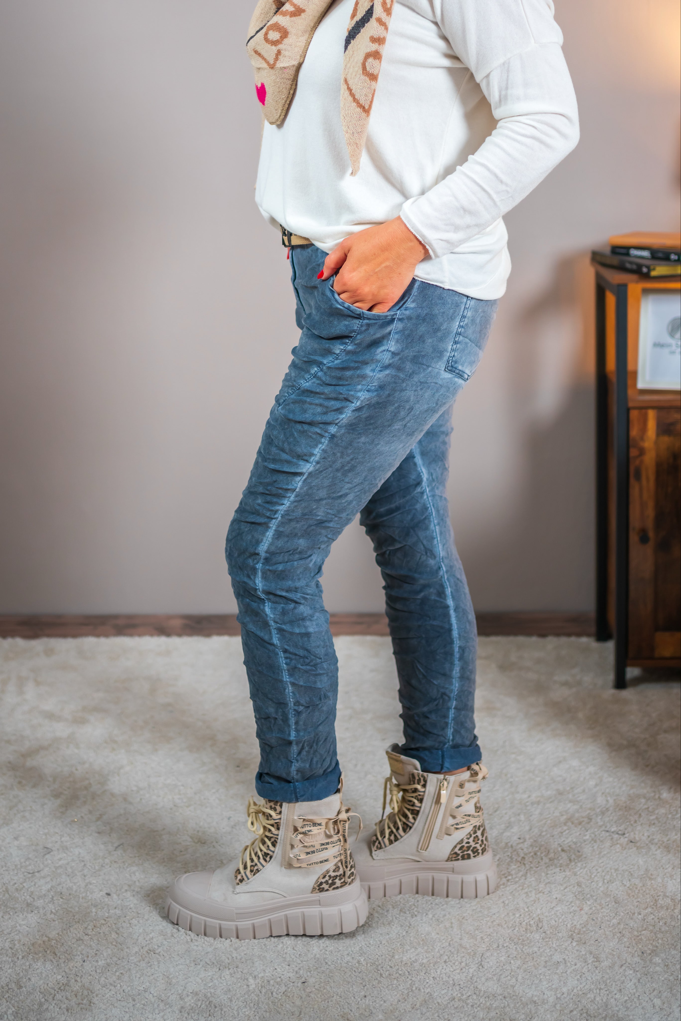 Stretchhose im Crinkle-Look, jeansblau