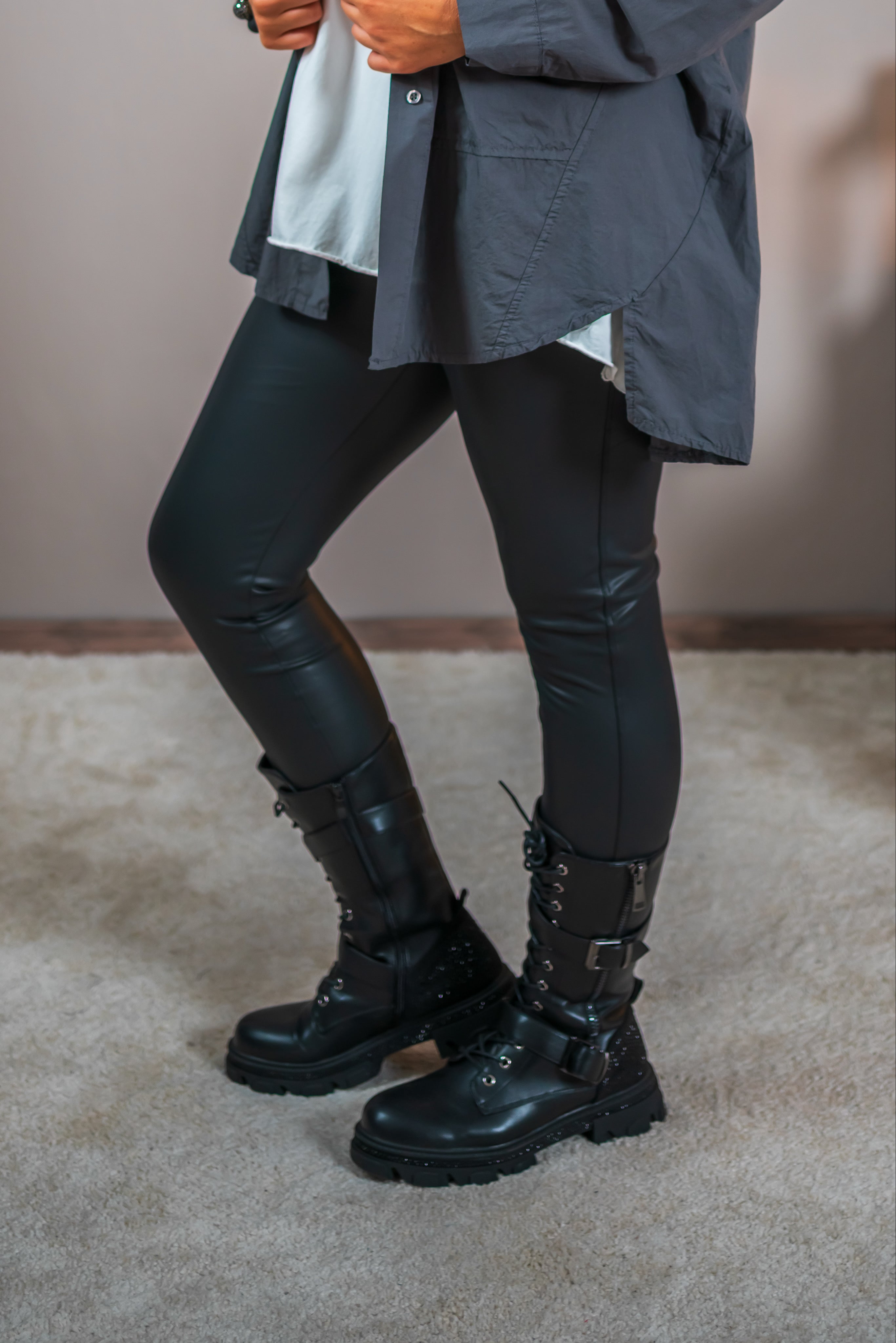 Klassische Leggings in Lederoptik, schwarz