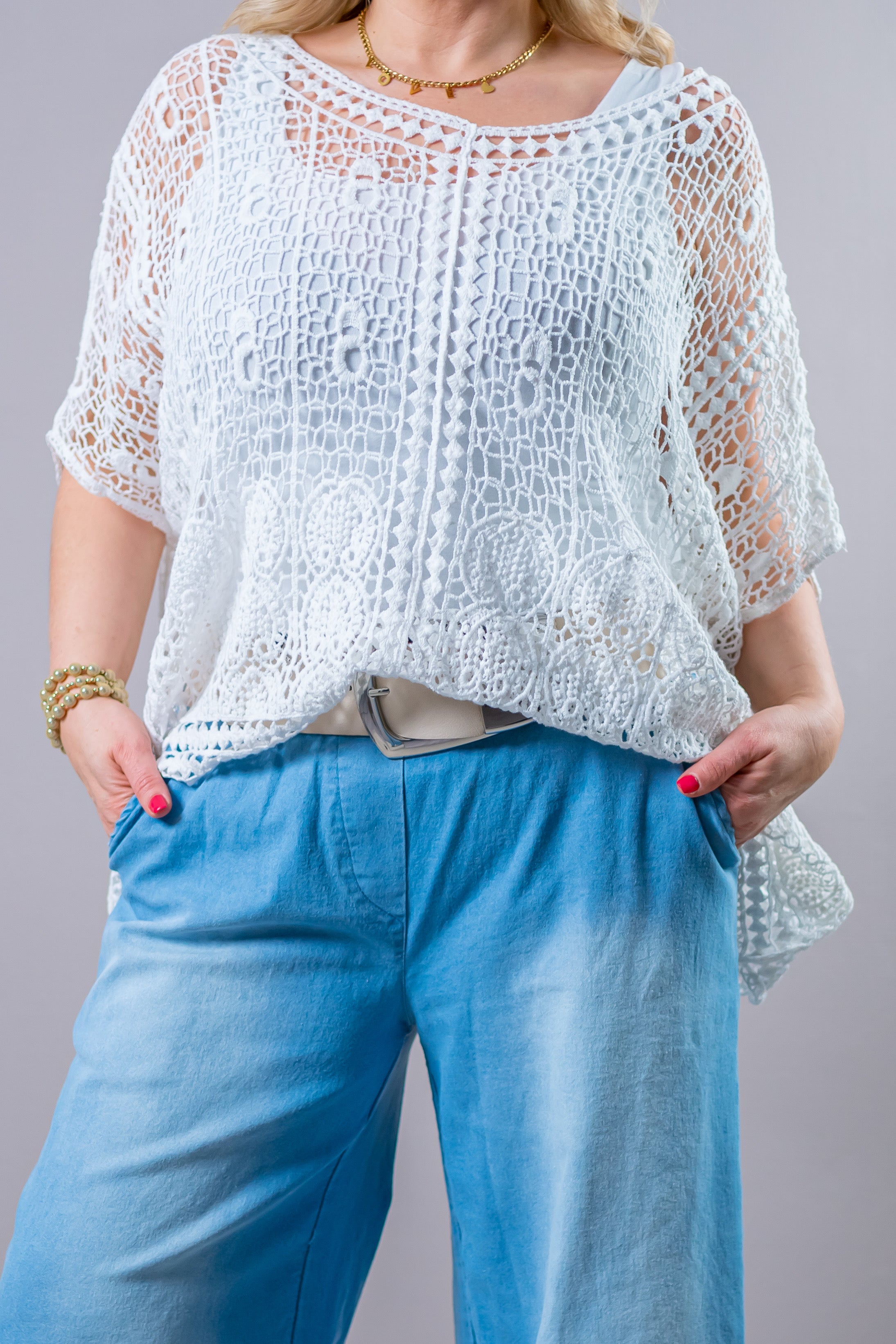 Oversize Häkelpullover mit Muster, weiß