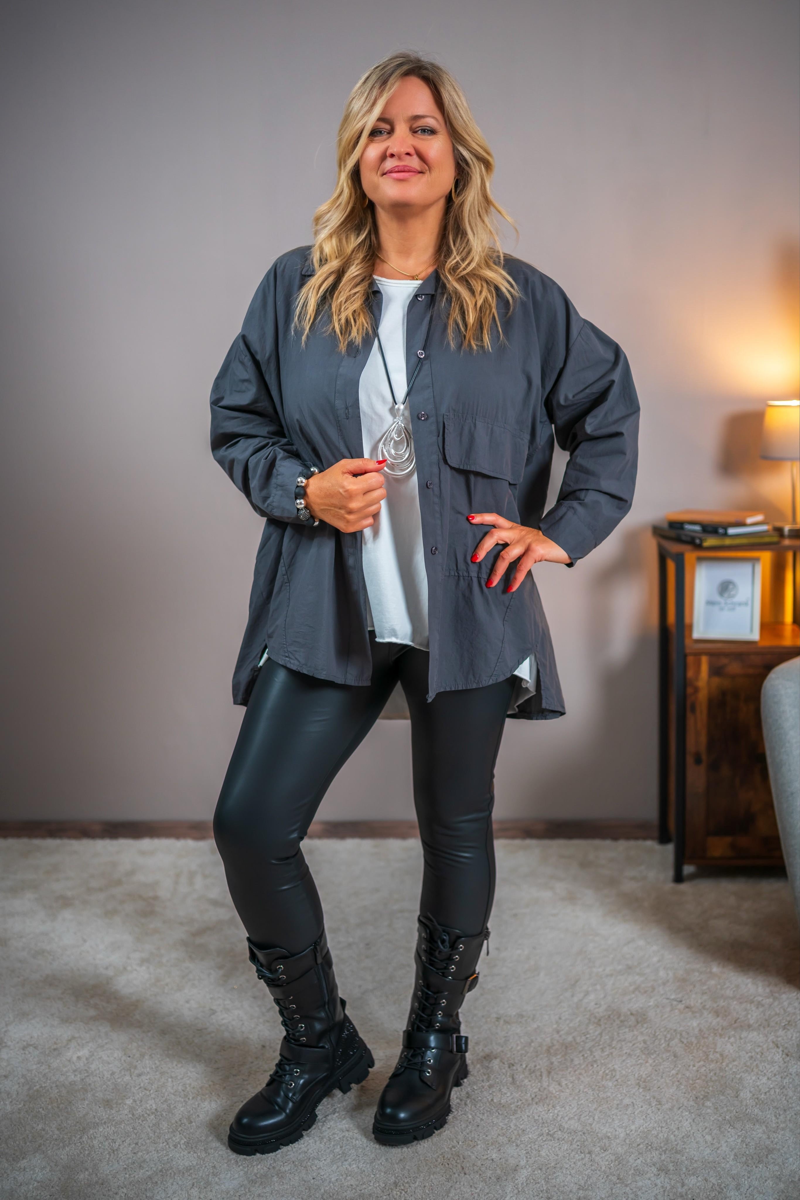 Oversize-Bluse in Smoke Grey