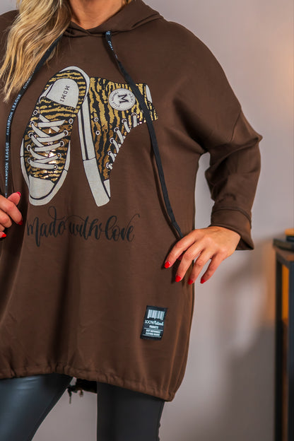 Long-Hoodie mit Sneaker-Print in Schokobraun