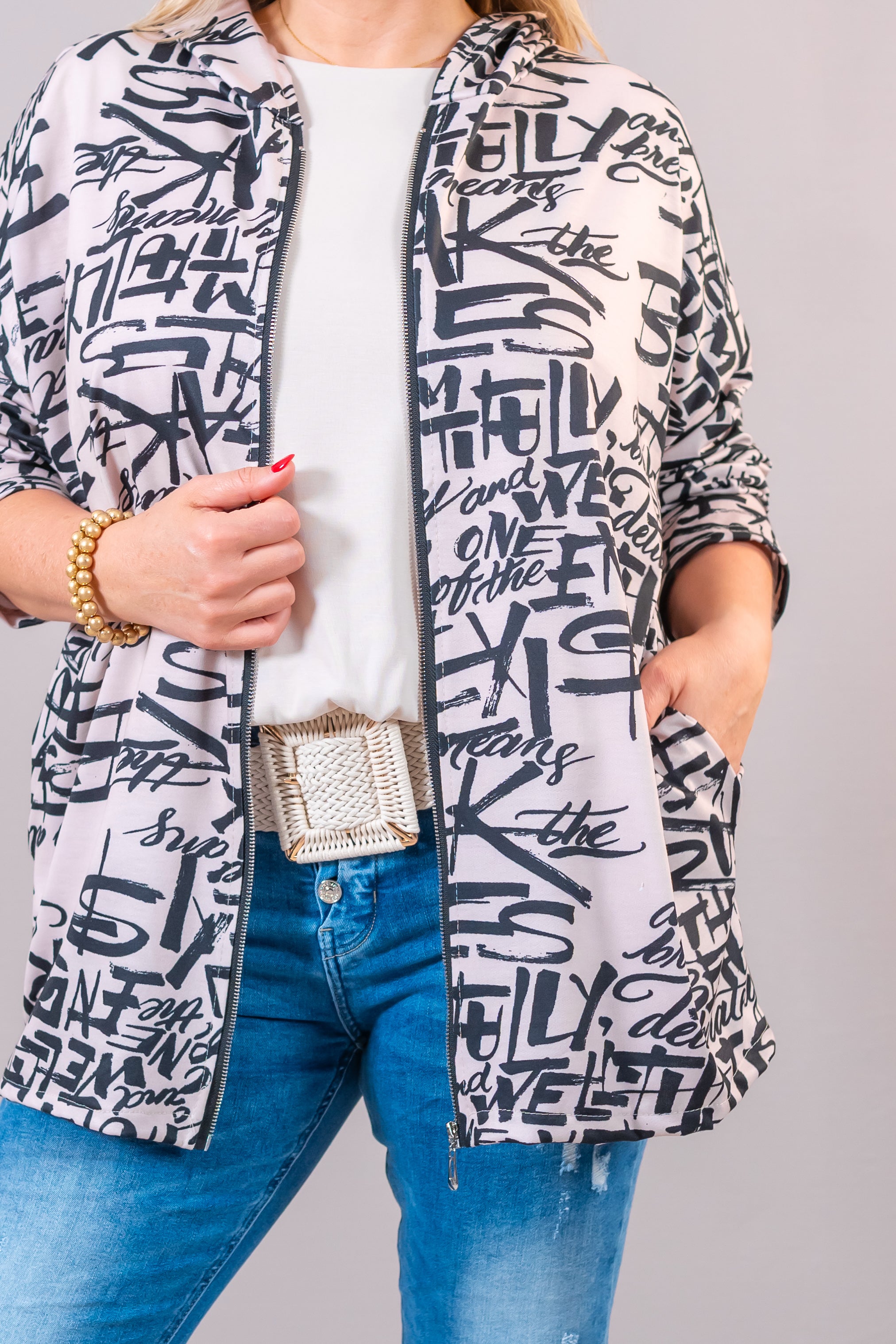 Kapuzenjacke "Urban Script", beige/schwarz