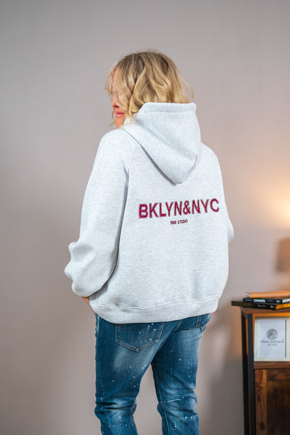 Kapuzenpullover mit Schriftzug, hellgrau