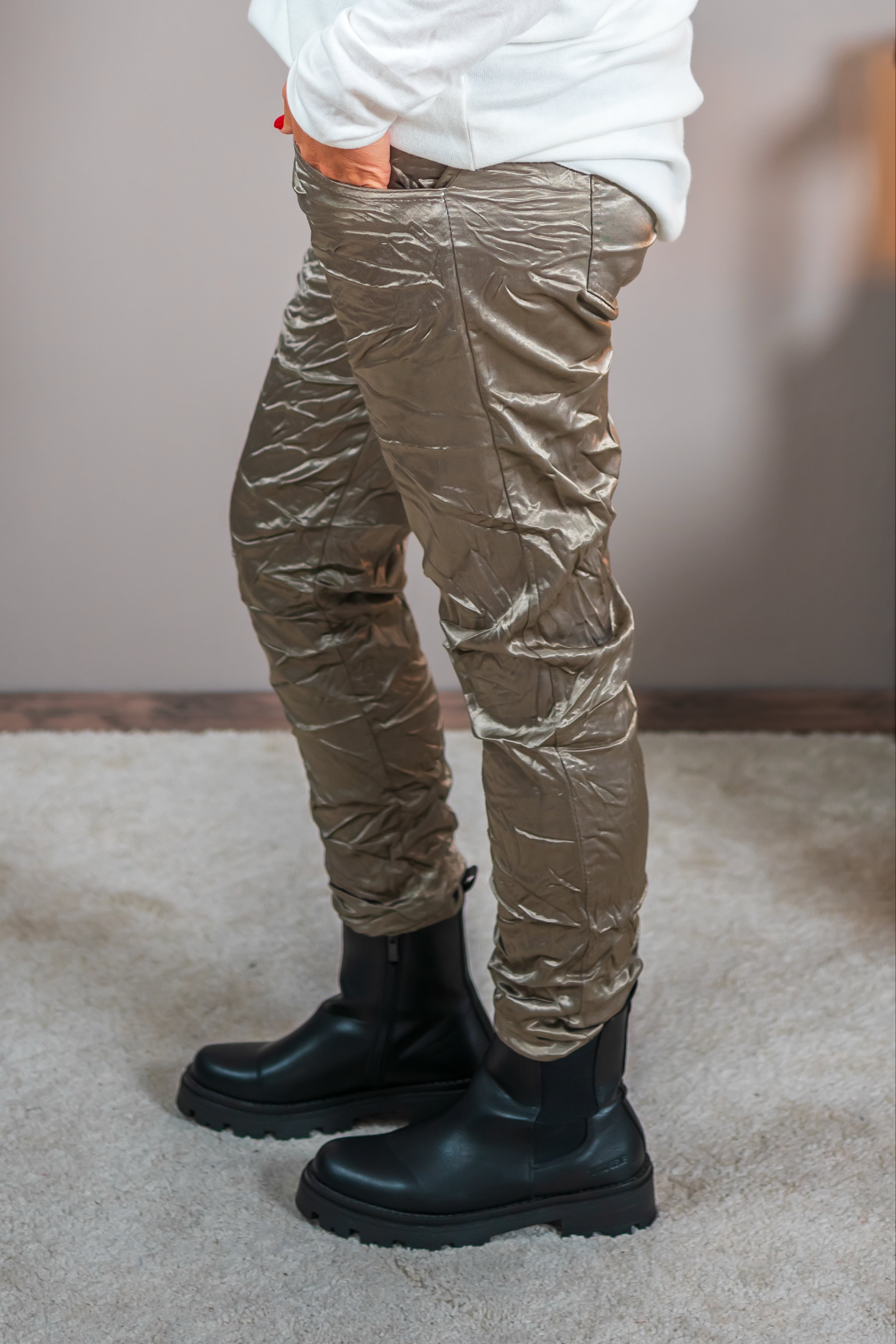 Stretchhose mit Crinkle-Effekt, taupe