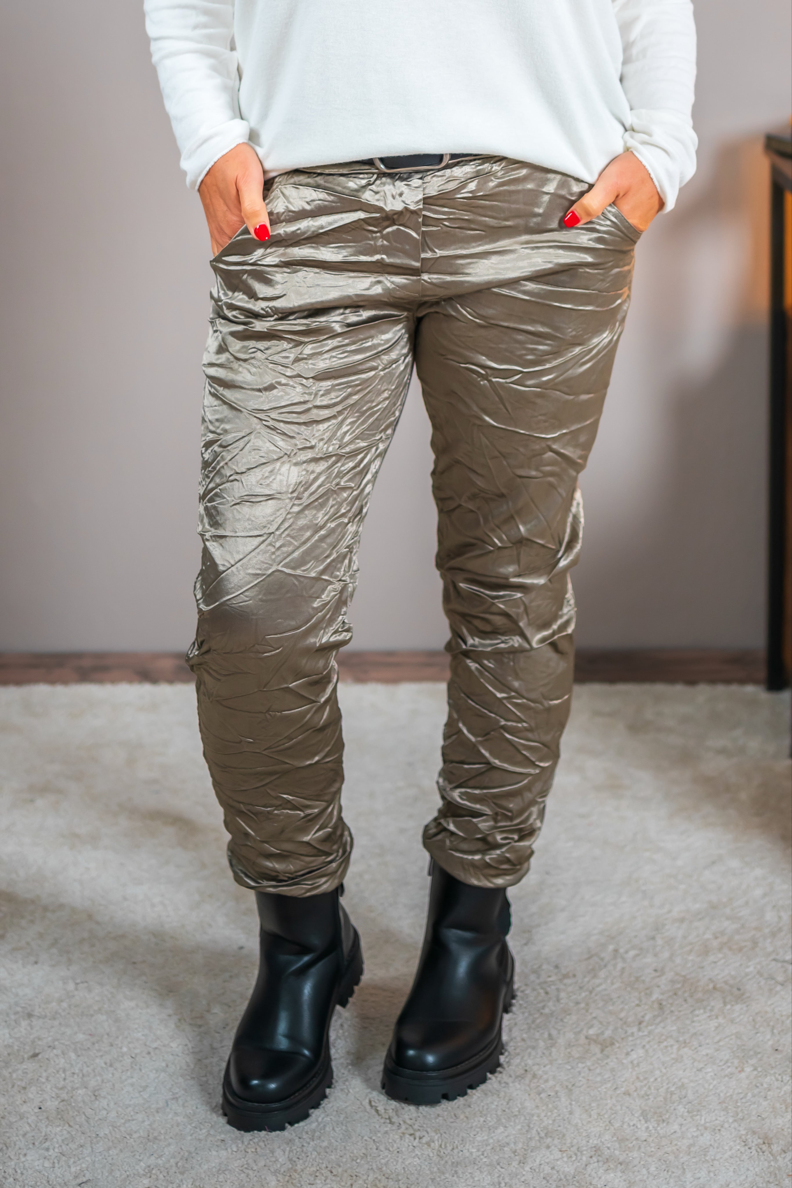 Stretchhose mit Crinkle-Effekt, taupe