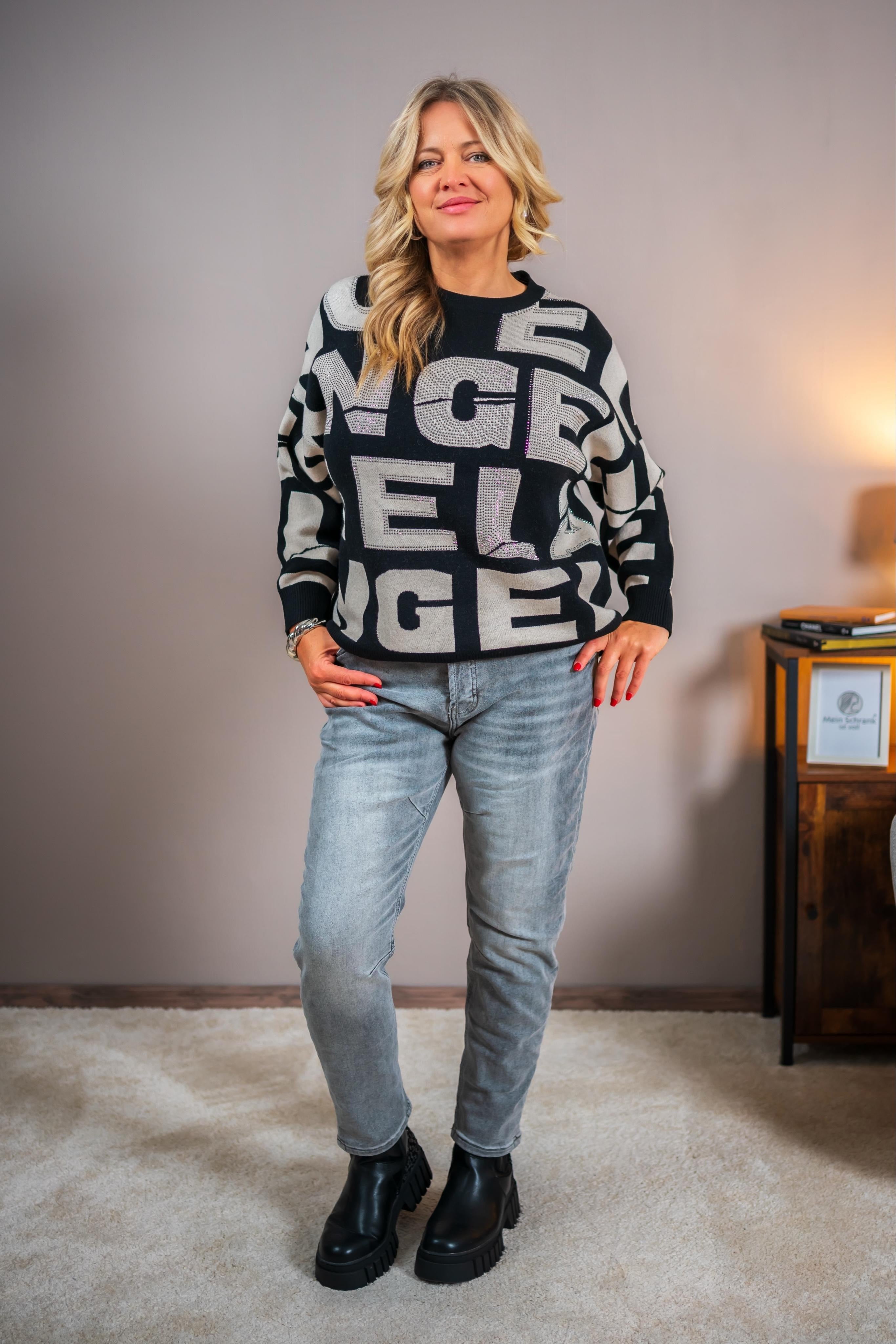 Feiner Strickpullover mit Strass, schwarz