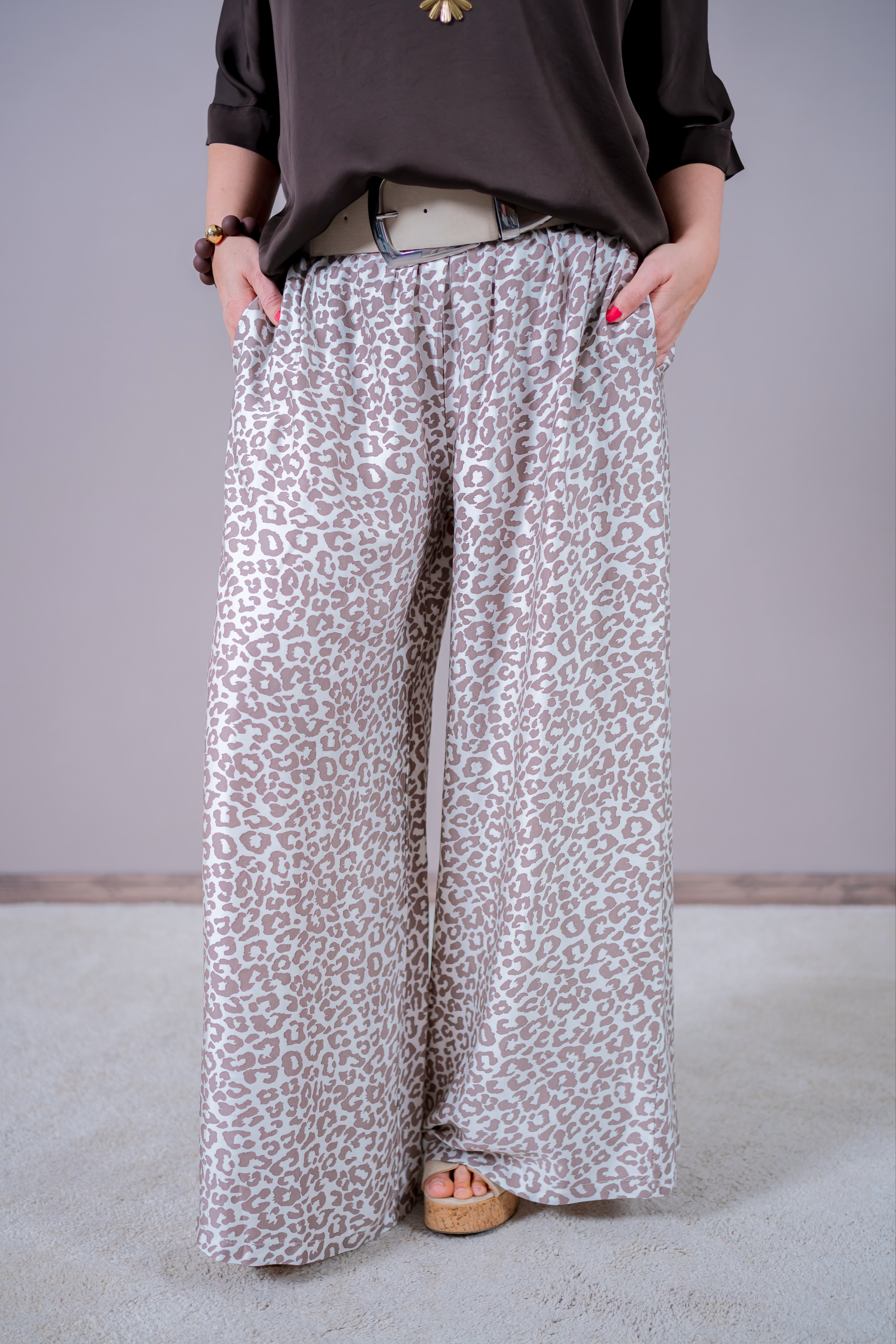 Weite Hose in Satin-Optik, Leo-Muster