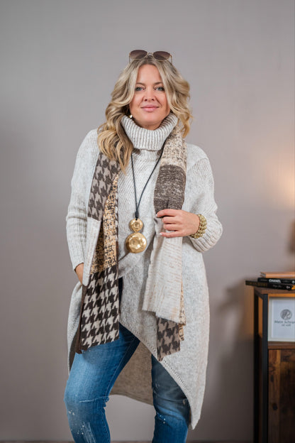 Strickpullover im Poncho-Stil, hellbeige