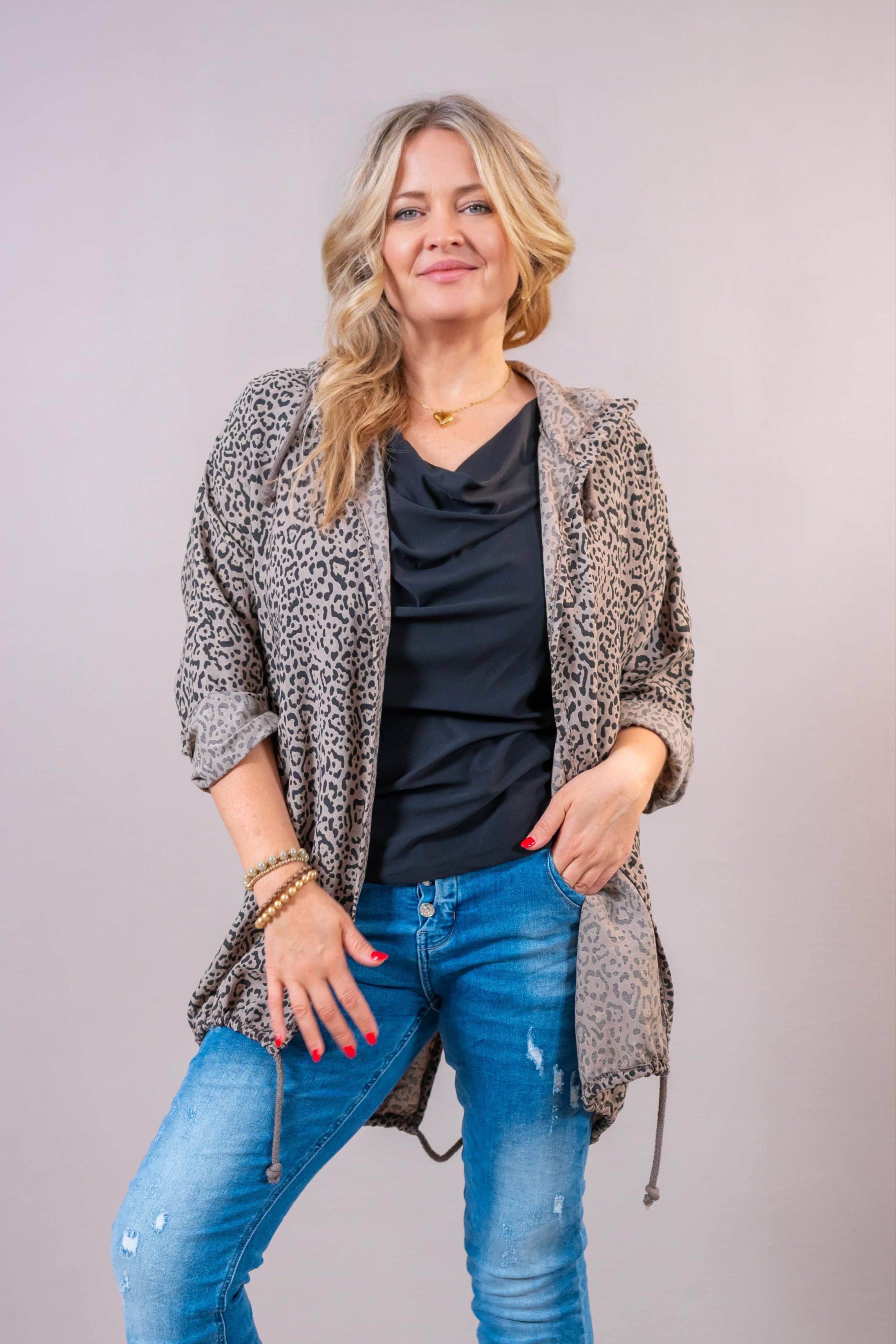 Leo Longcardigan mit Kapuze