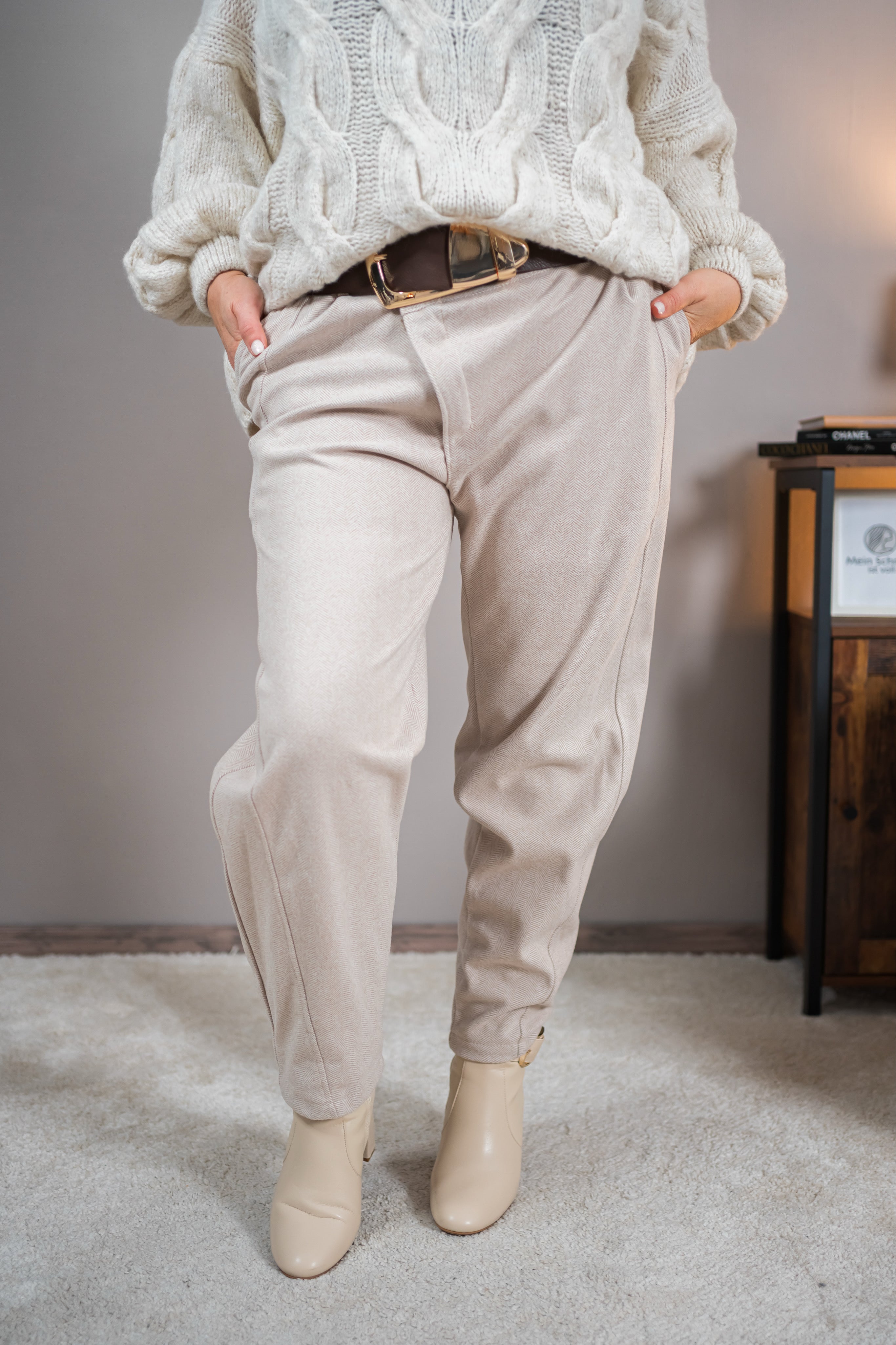 Stylische Hose mit Fischgrätenmuster, creme